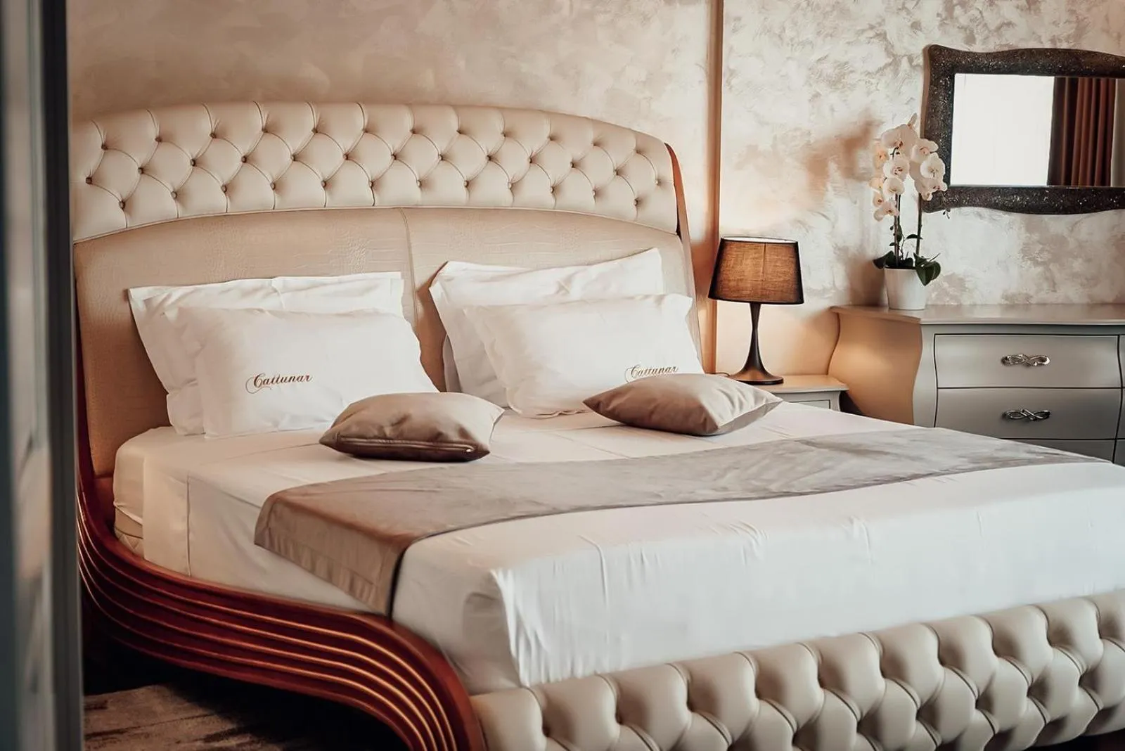 Bed in Wine Residence Cattunar