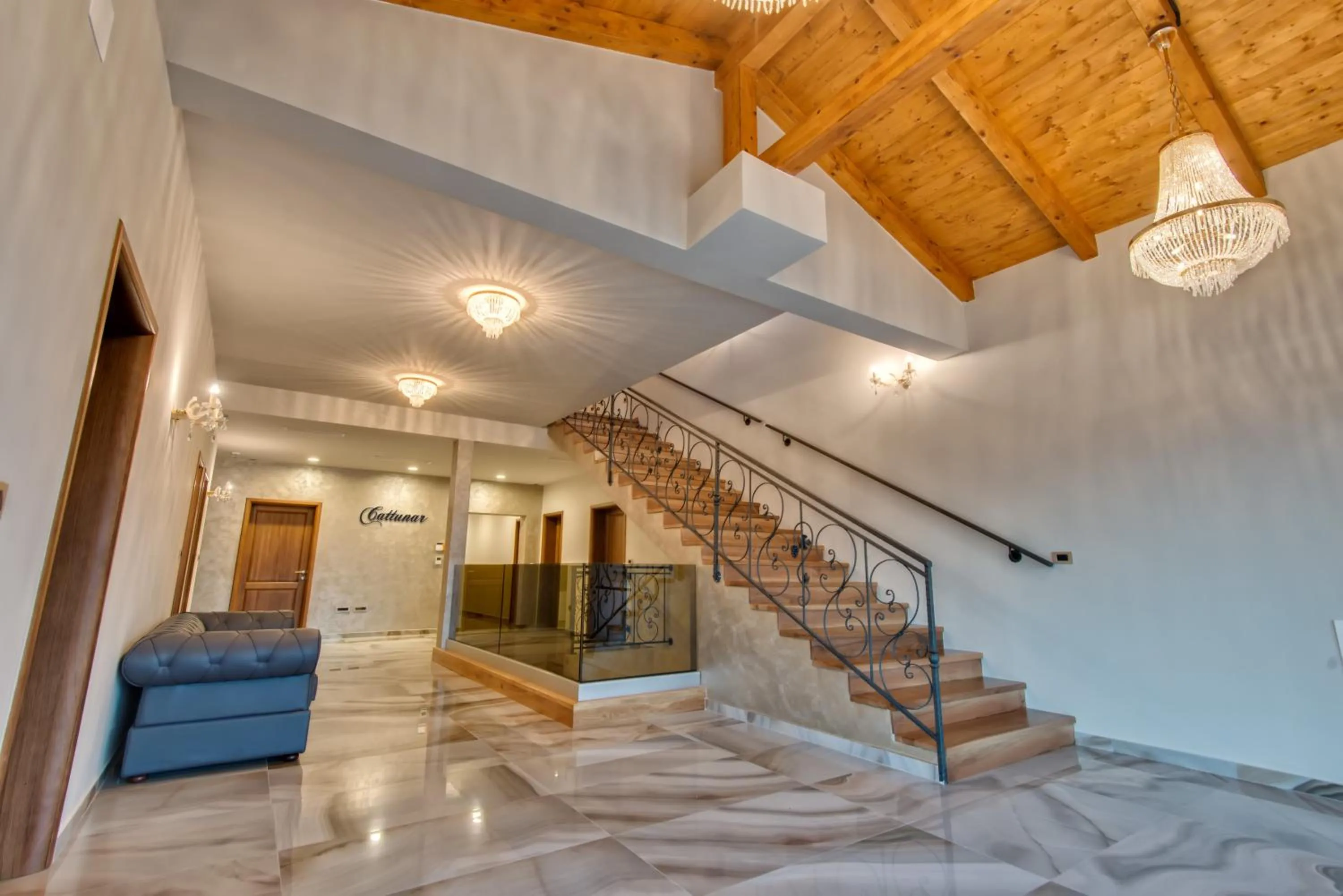 Property building in Wine Residence Cattunar