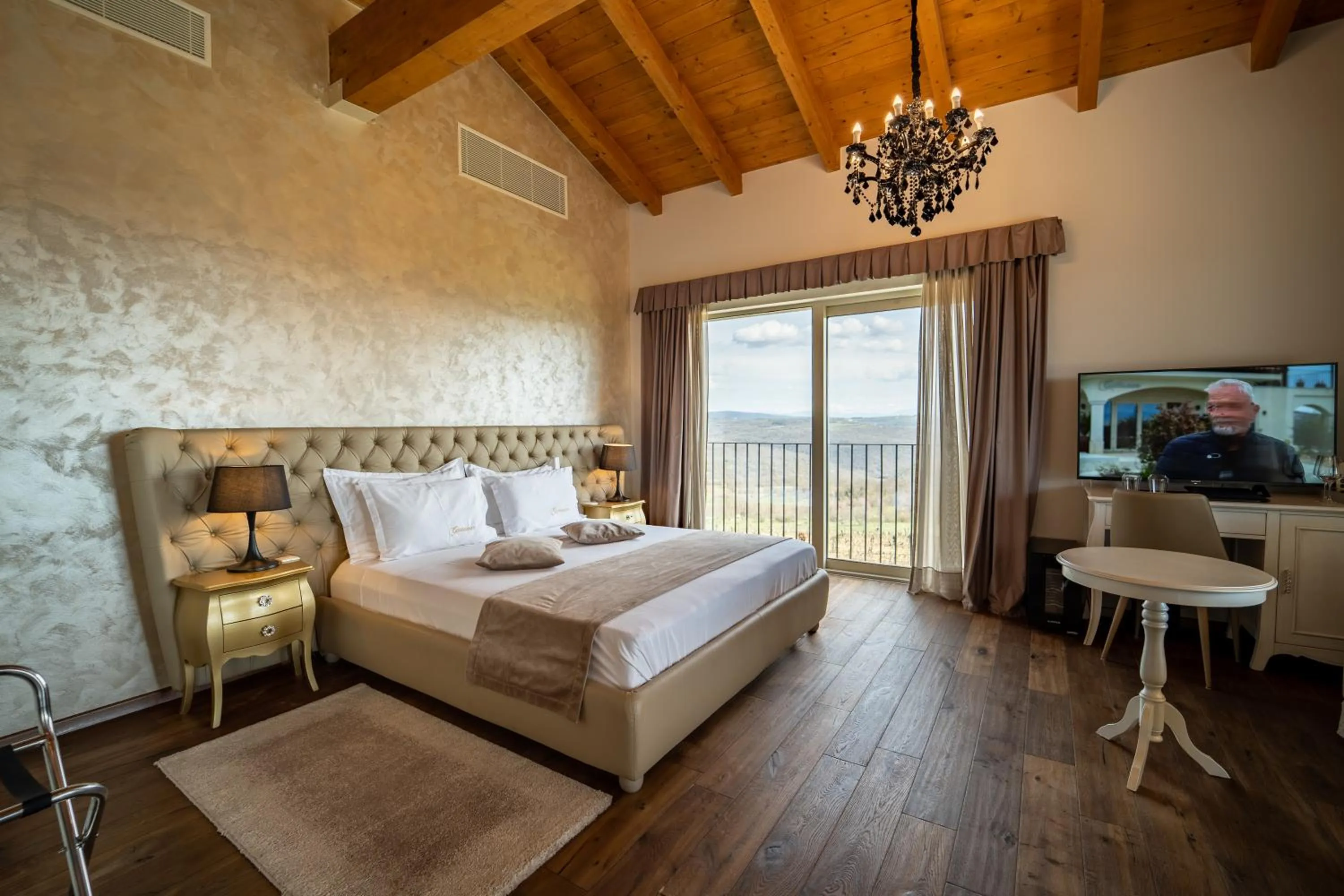 Bedroom, Bed in Wine Residence Cattunar