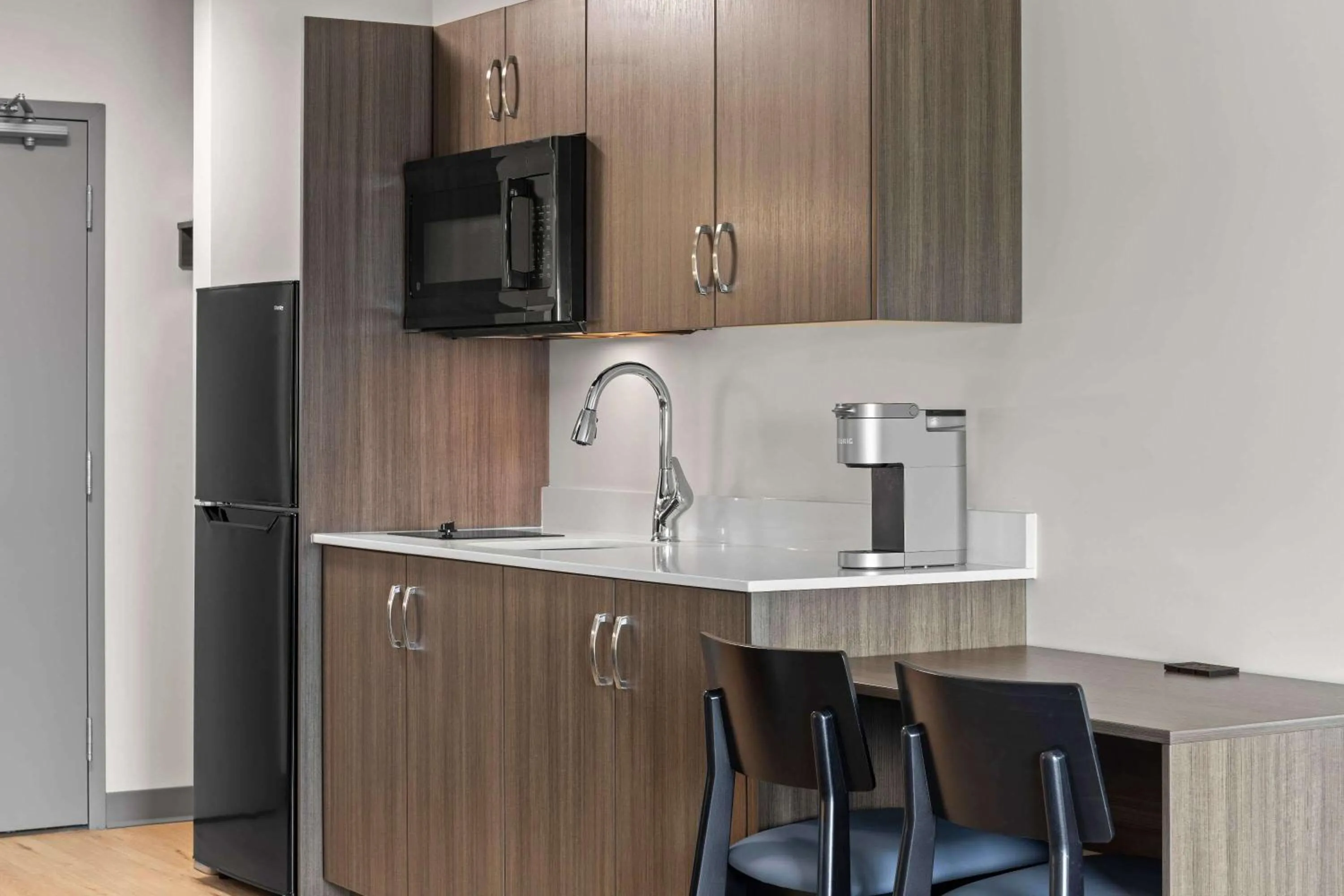 Kitchen or kitchenette in Days Inn by Wyndham Steinbach