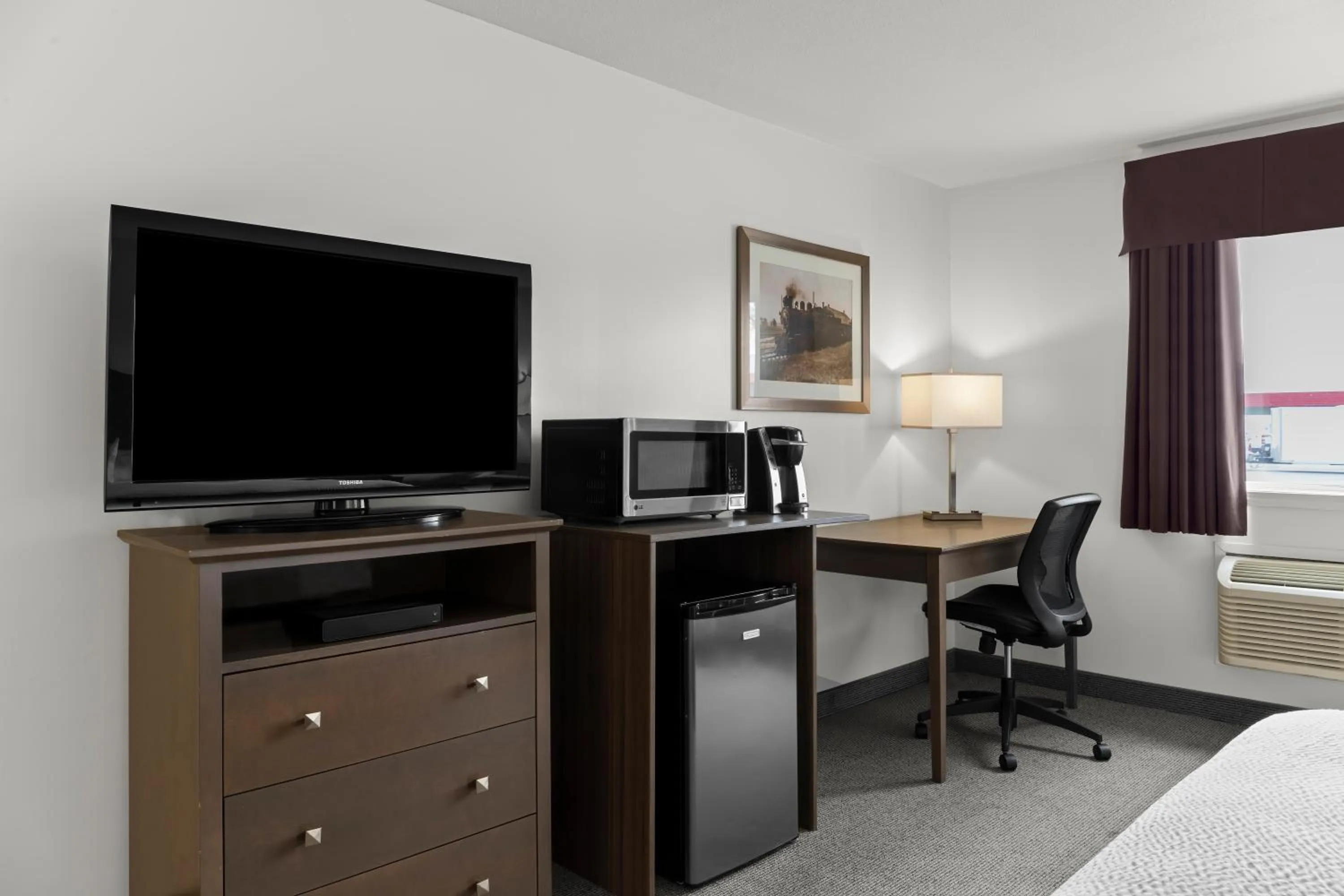 Bed in Days Inn by Wyndham Steinbach