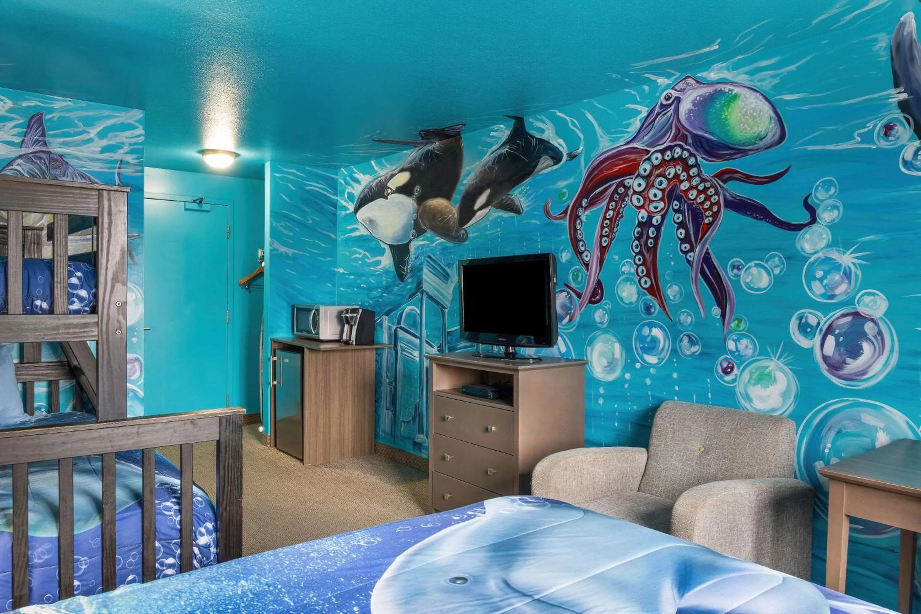 Bed in Days Inn by Wyndham Steinbach