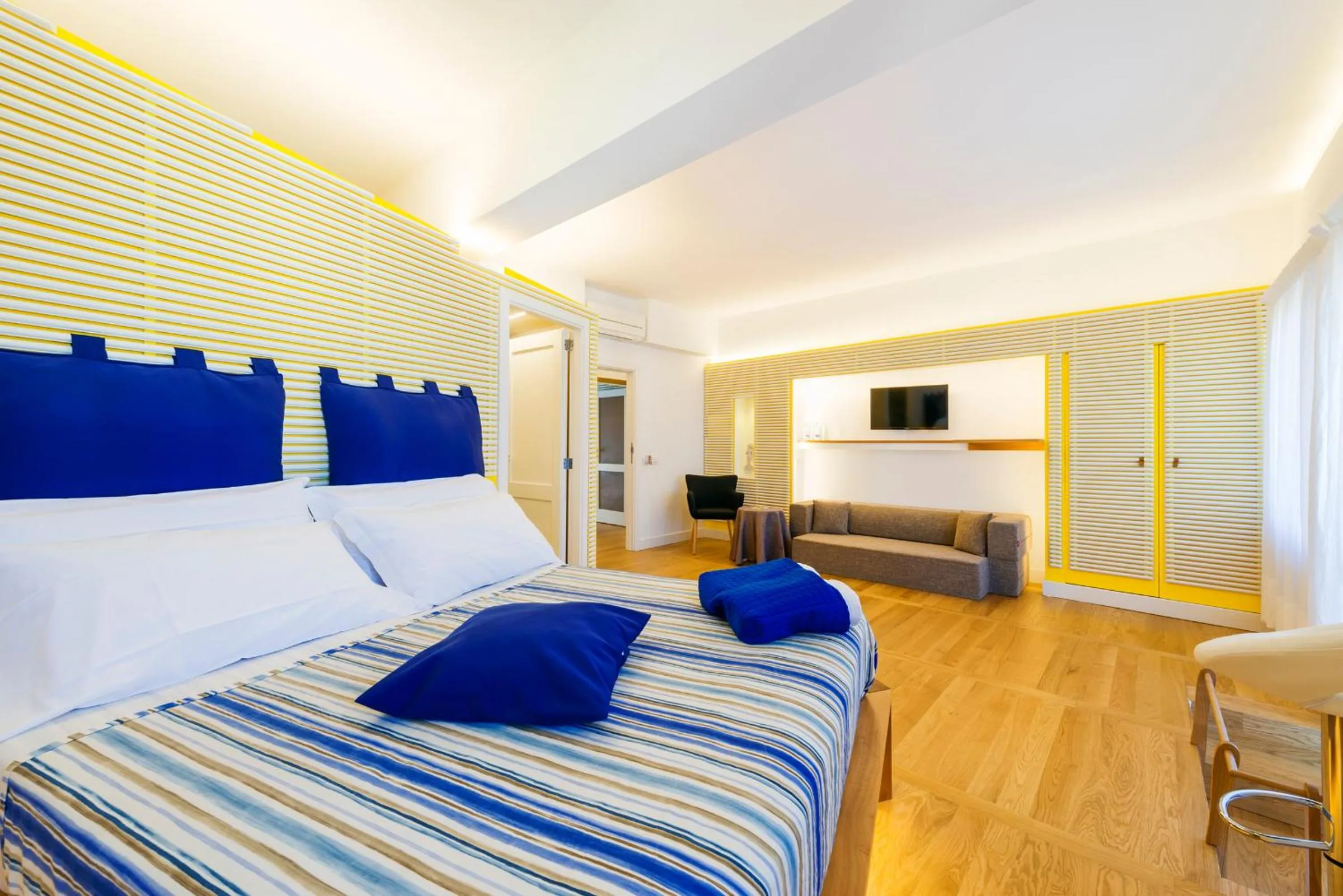 Bed in Luiselle Charming Accommodation Sorrento City Center