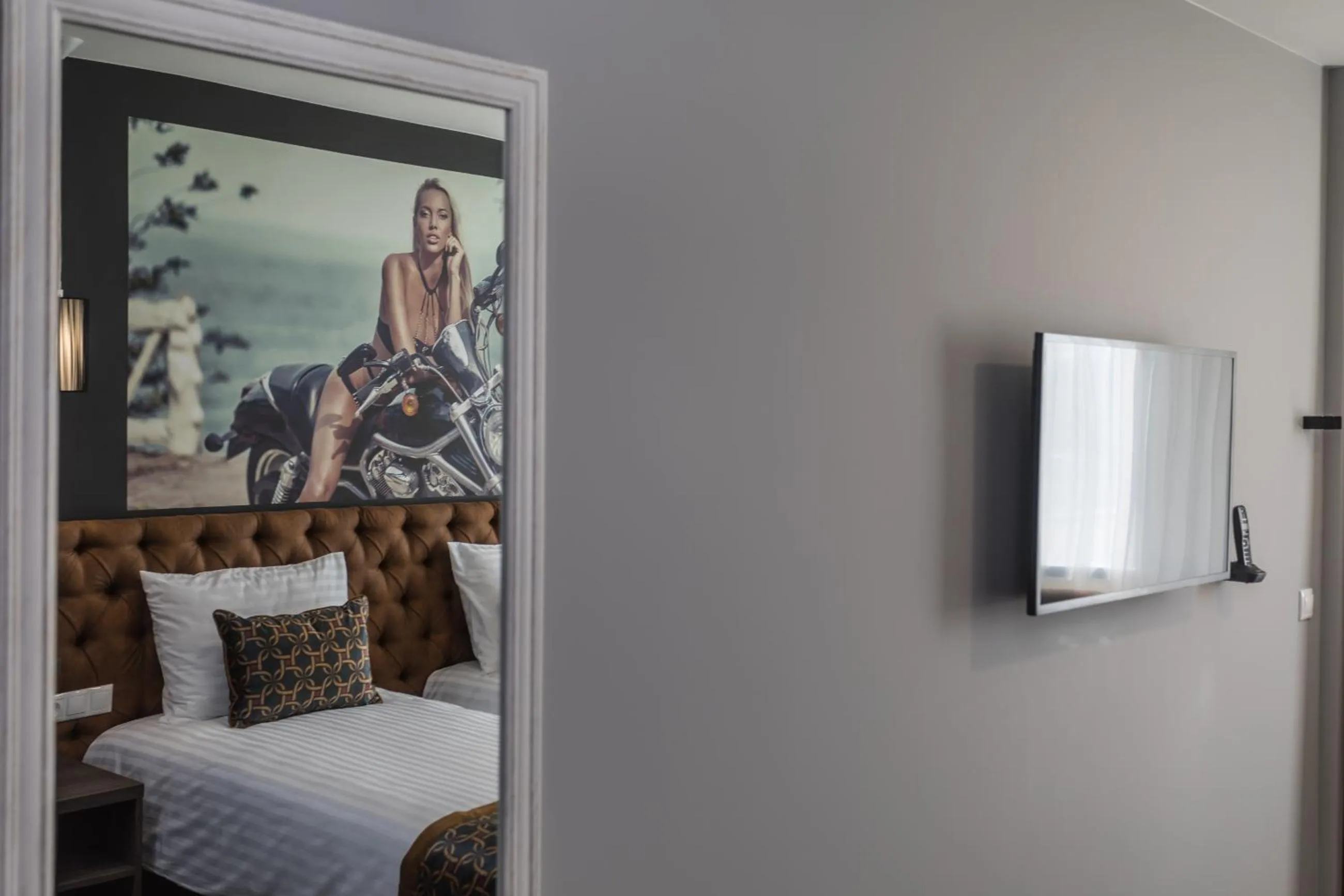 Bed in Resort Hotel Elija