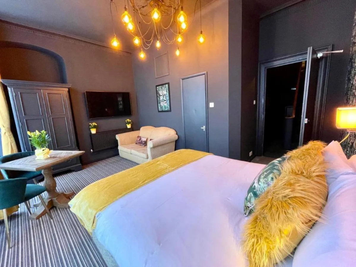 Bedroom, Bed in Blue Skye Guest House 8