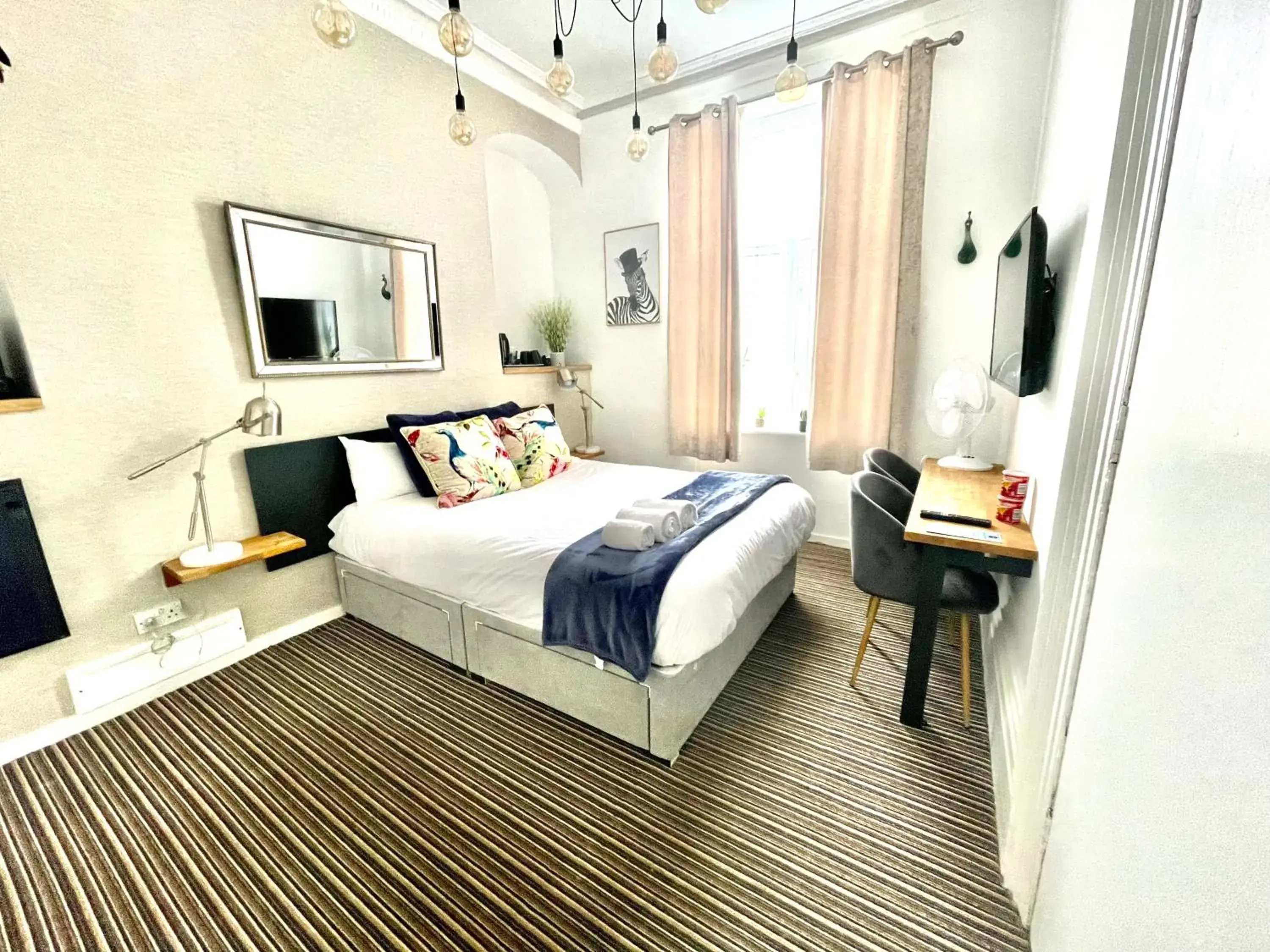 Deluxe Double Room in Brighton Black Hotel Kemptown Deluxe Double Room in Brighton Black Hotel Kemptown