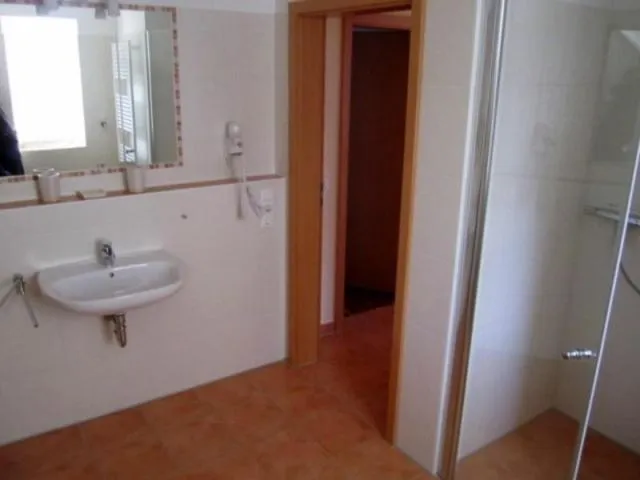 Bathroom in Hotel Café Wahlde Restaurant