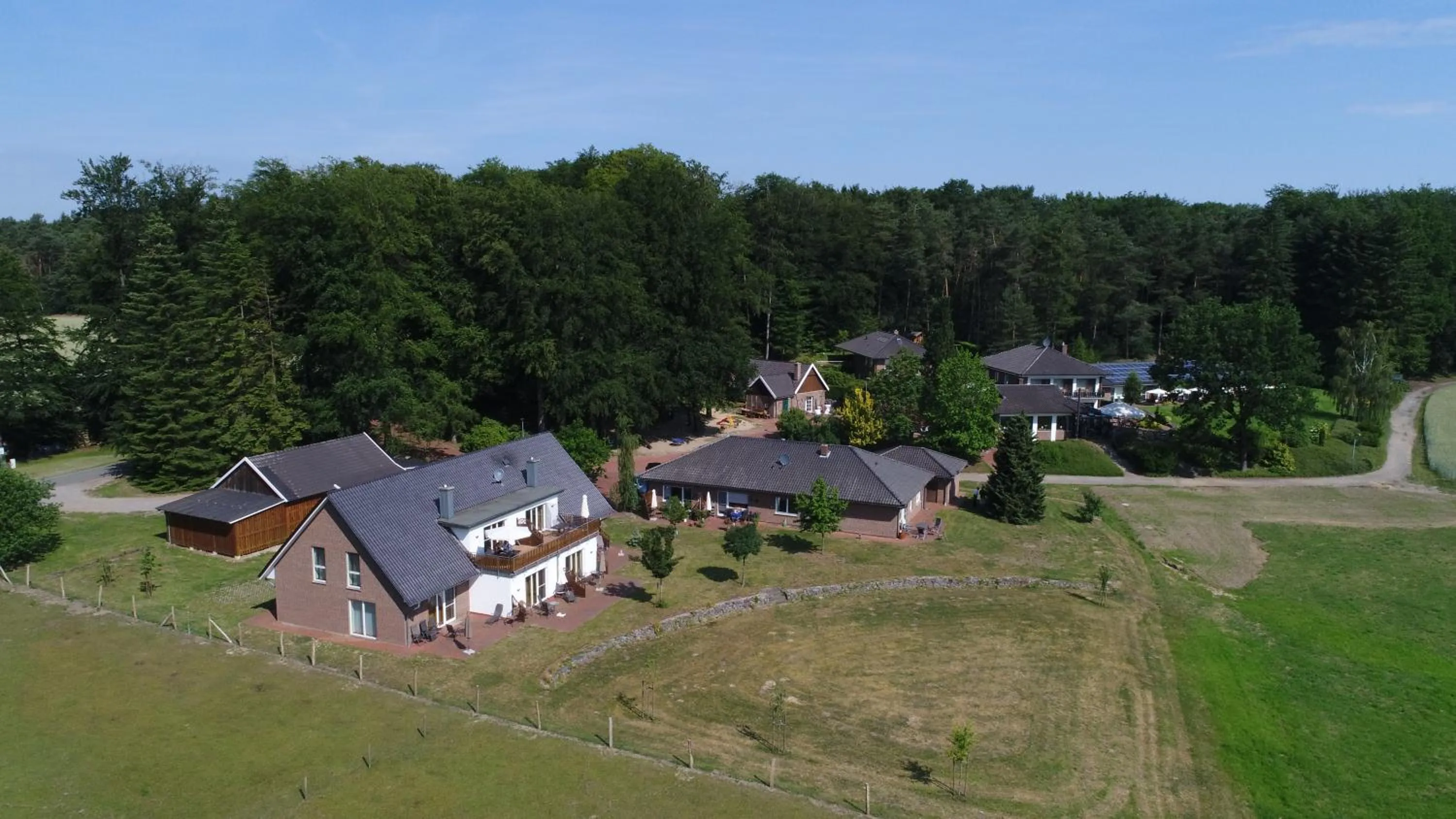 Property building in Hotel Land-gut-Hotel Wahlde