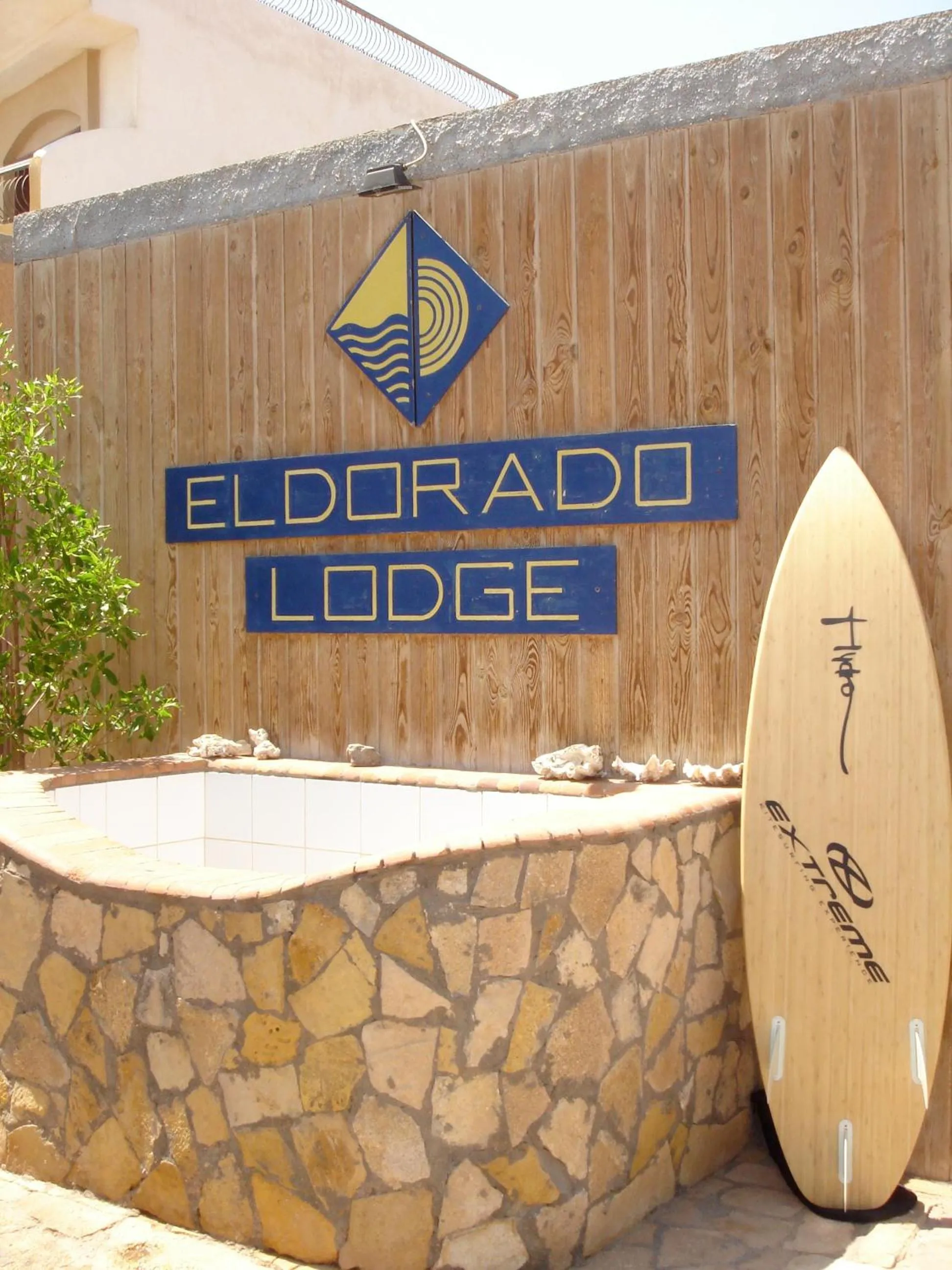 Facade/entrance in Eldorado Lodge and Restaurant