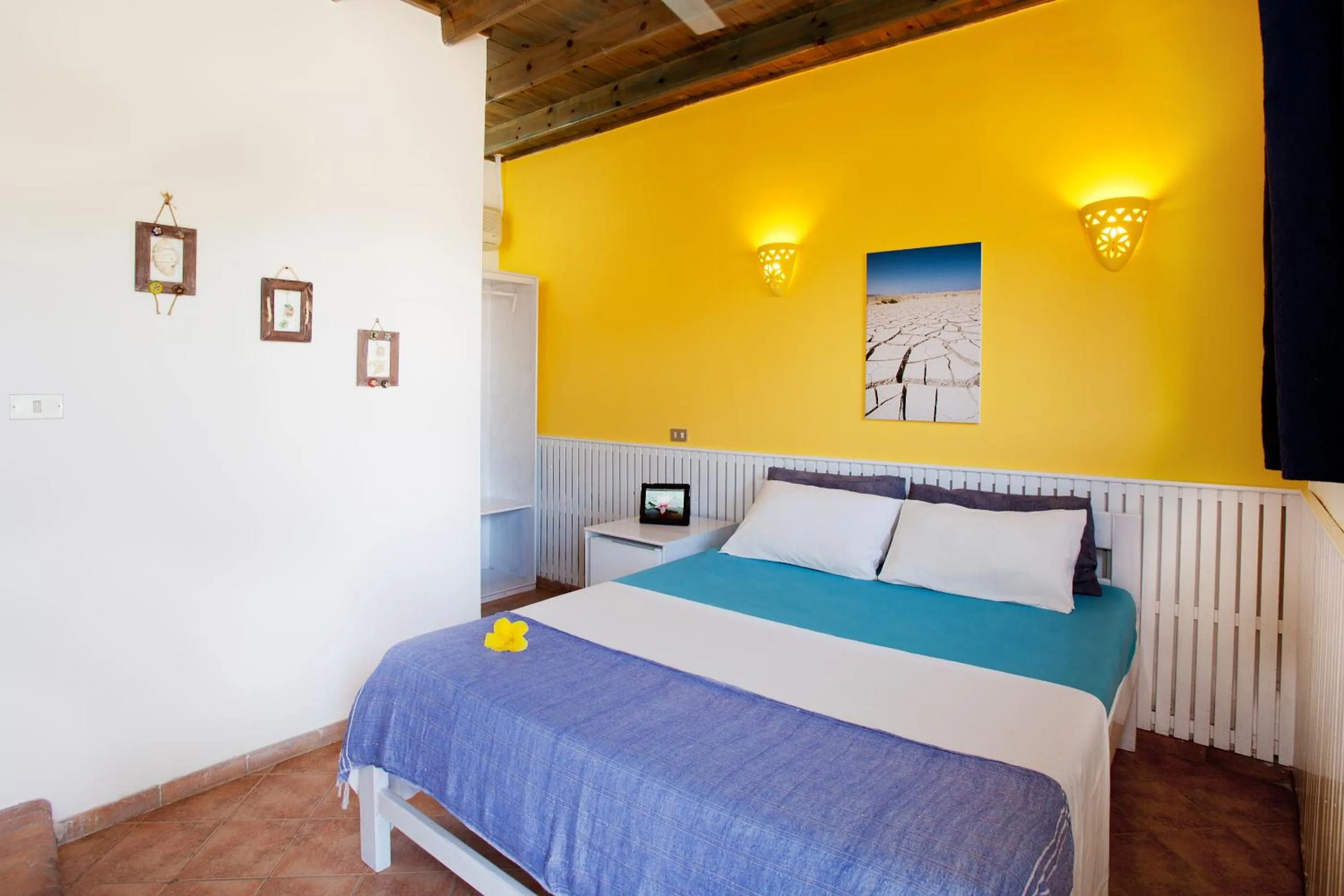 Bedroom, Bed in Eldorado Lodge and Restaurant