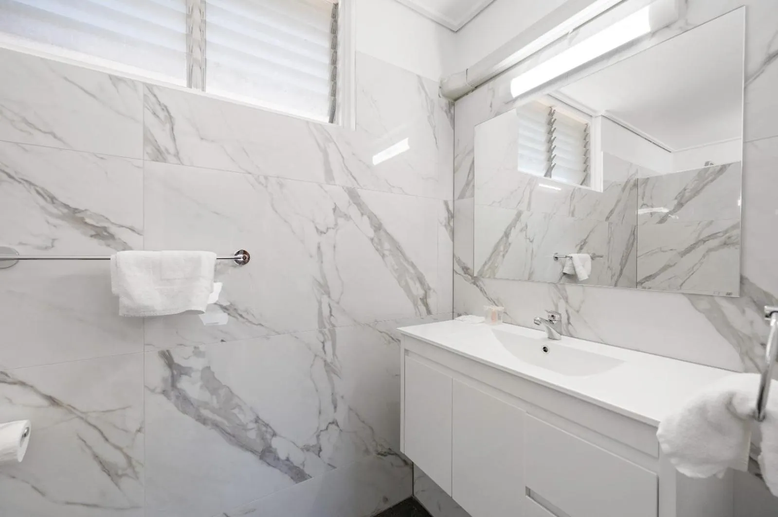 Bathroom in Gladstone CBD Motel