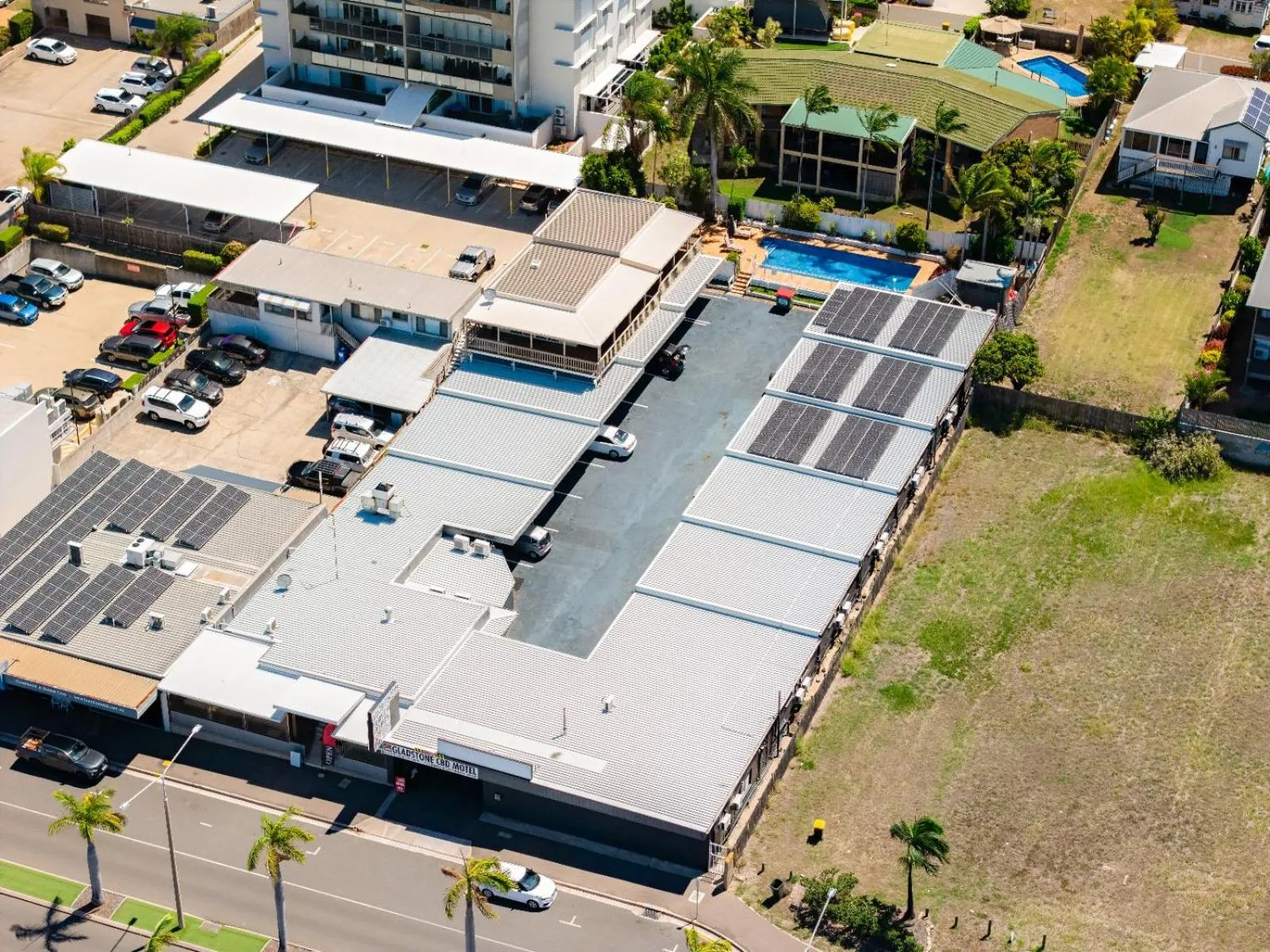 Property building in Gladstone CBD Motel