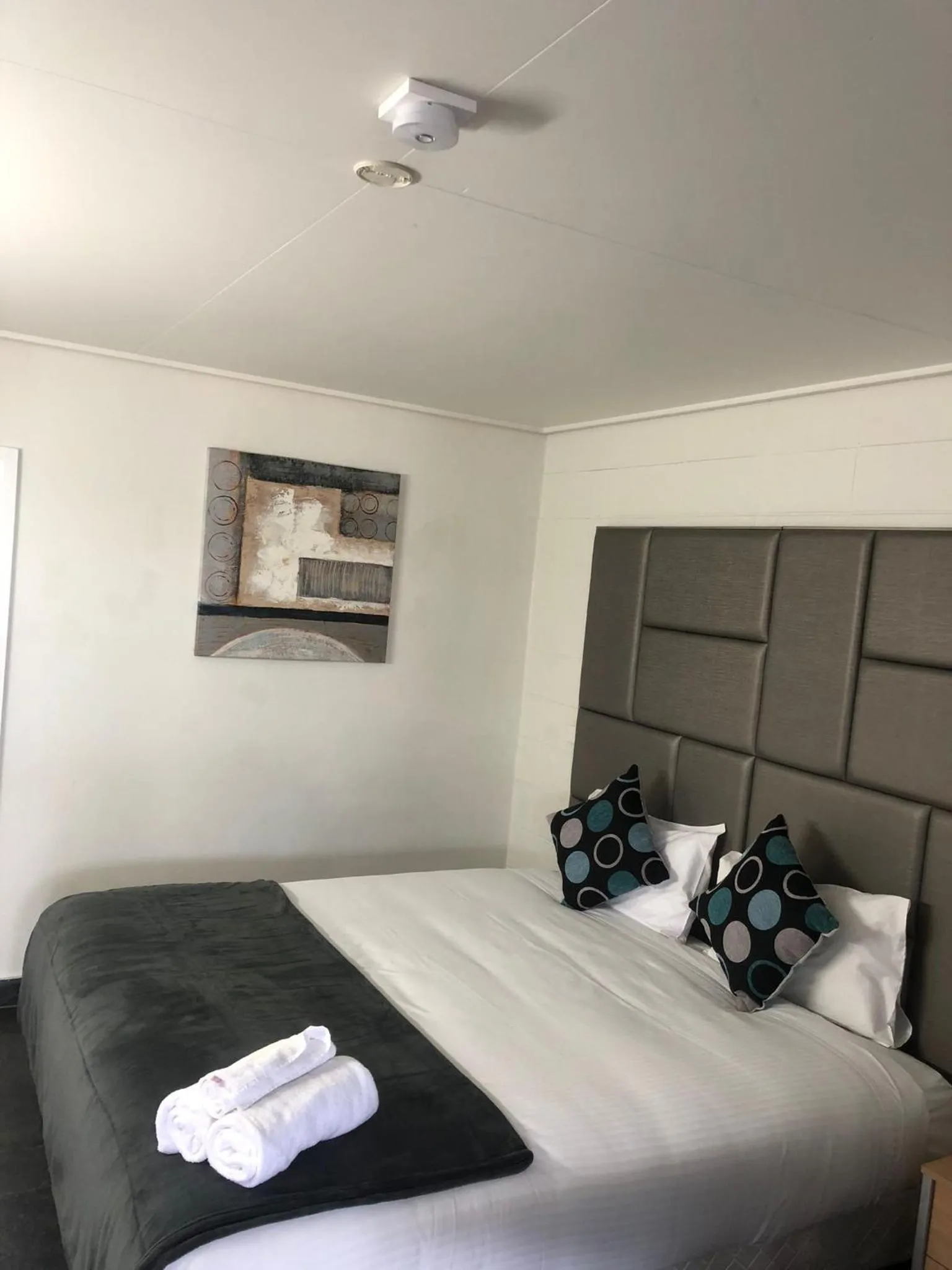 Bedroom, Bed in Gladstone CBD Motel