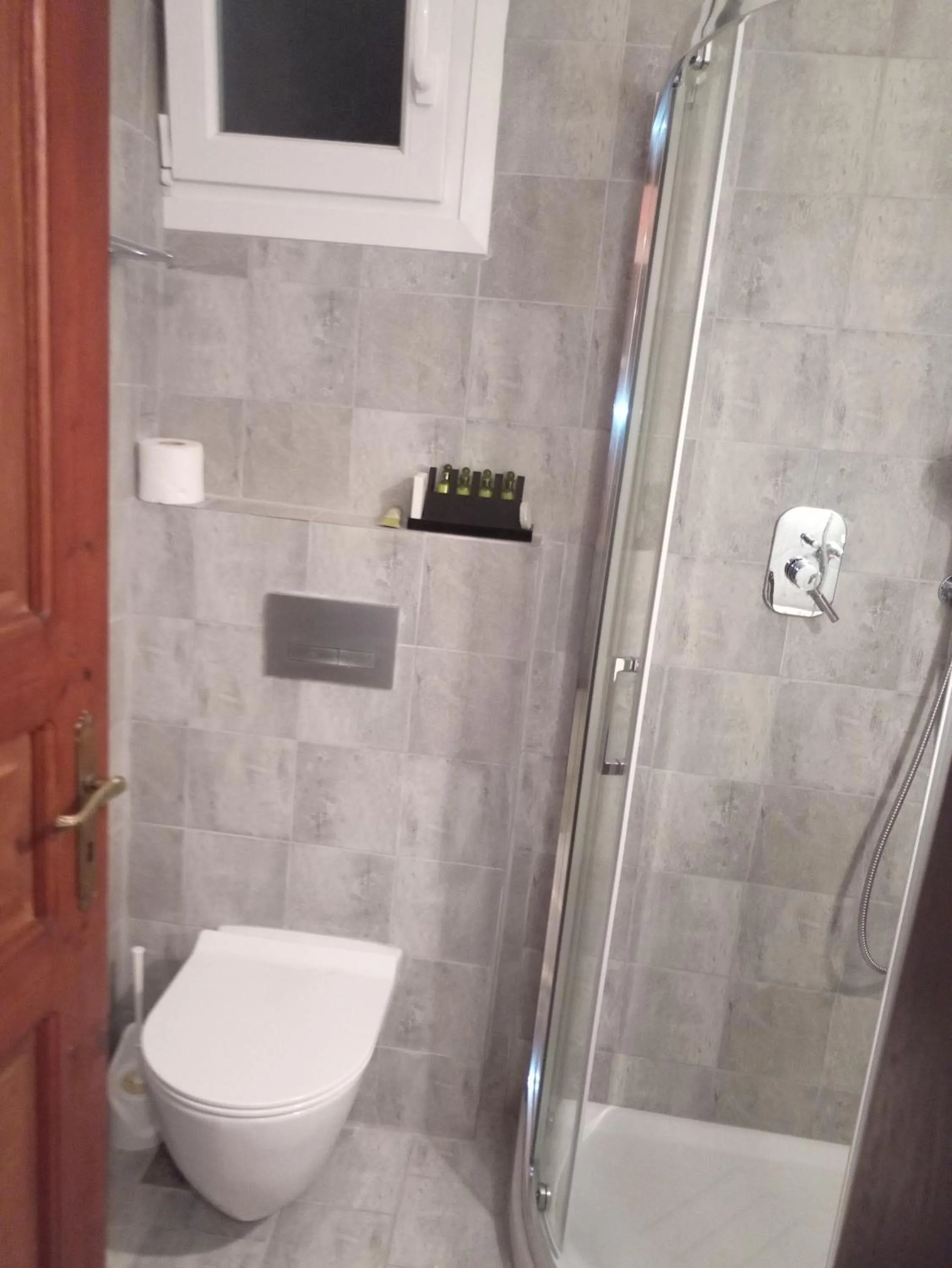 Shower in Drouga's Studios & Suites Astypalaia Greece