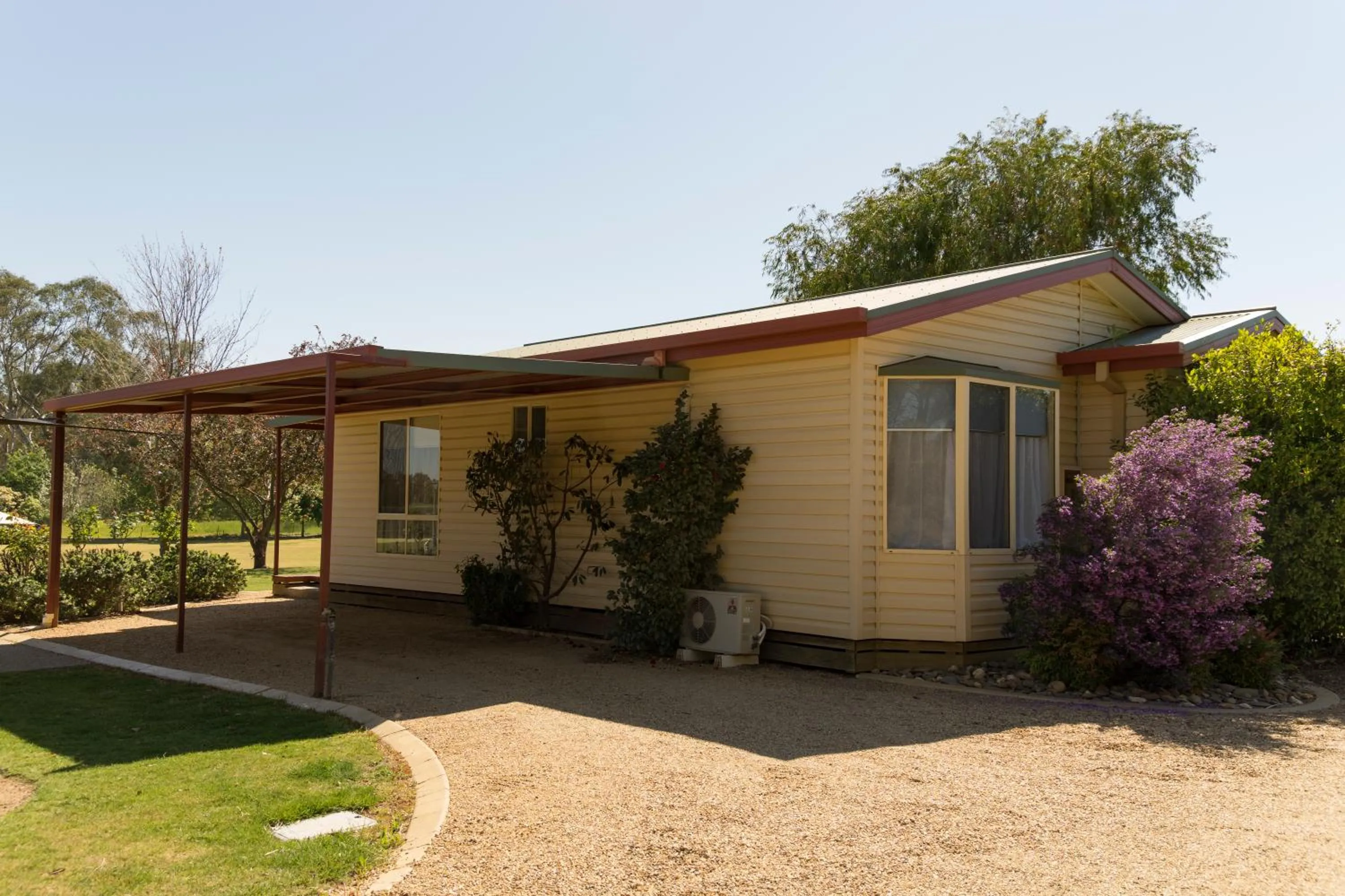 Property building in Tokemata Retreat