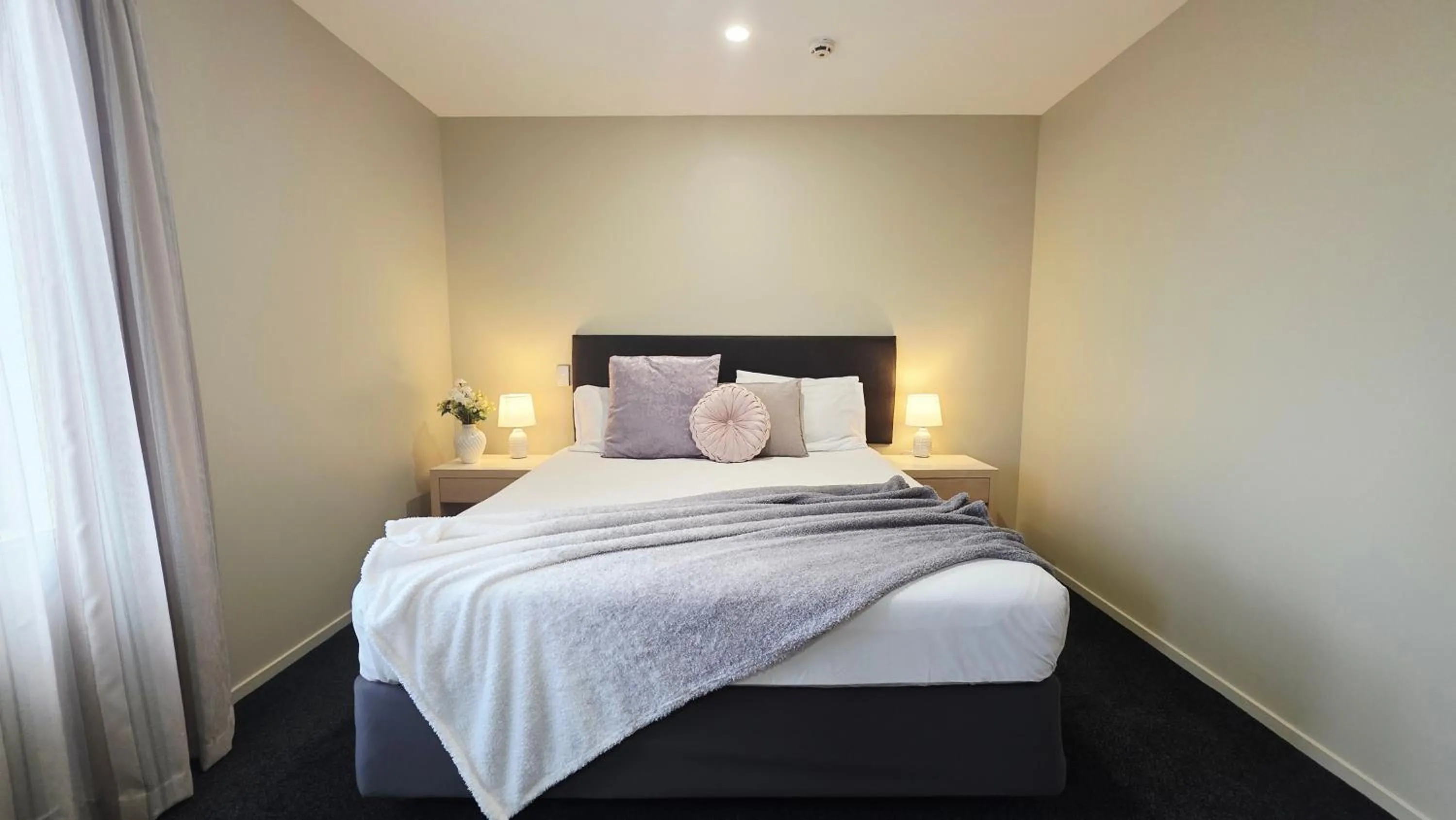 Bed in TOWER JUNCTION MOTOR LODGE - Airport and Christchurch railway station Shuttle Service