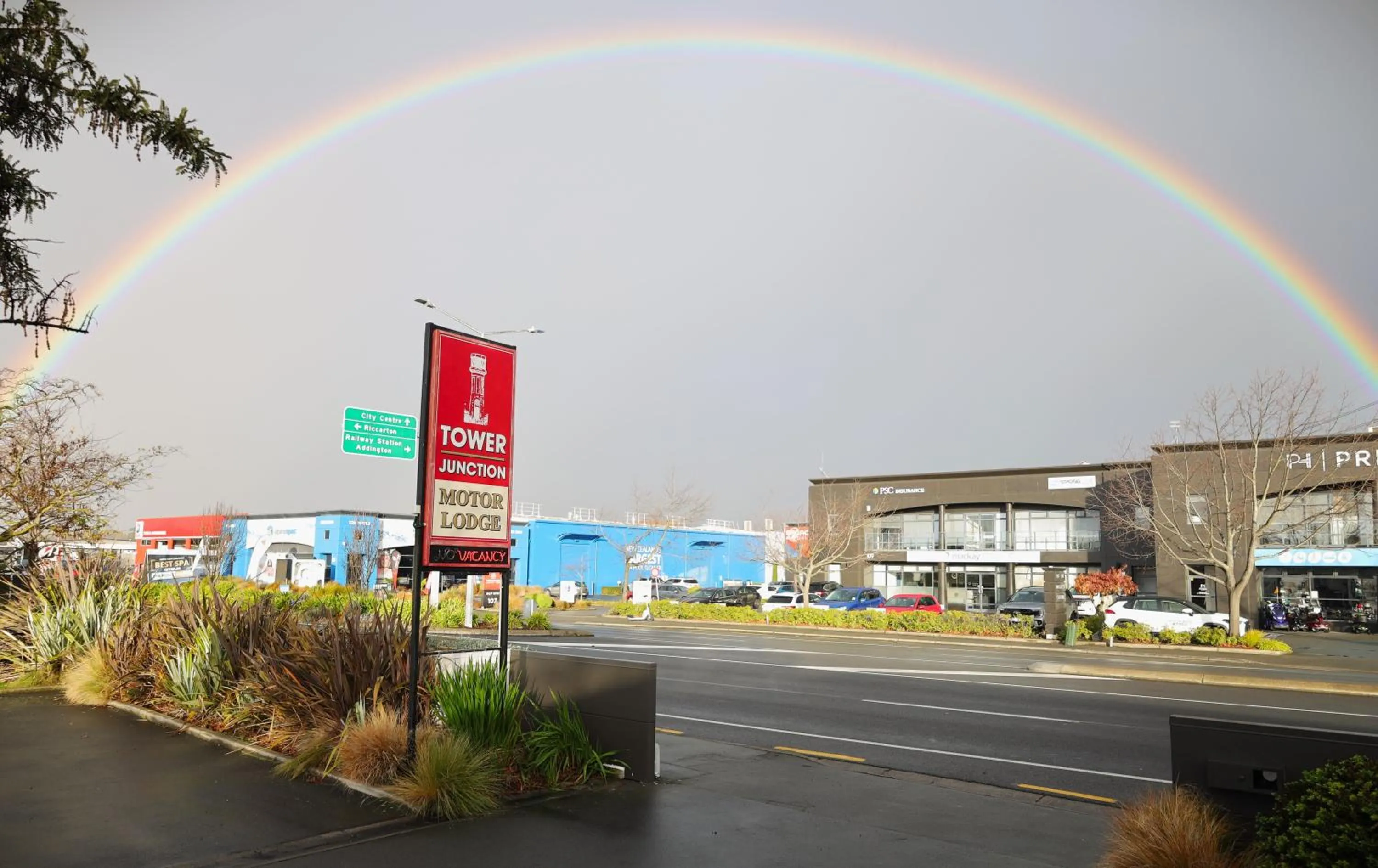 Day in TOWER JUNCTION MOTOR LODGE - Airport and Christchurch railway station Shuttle Service