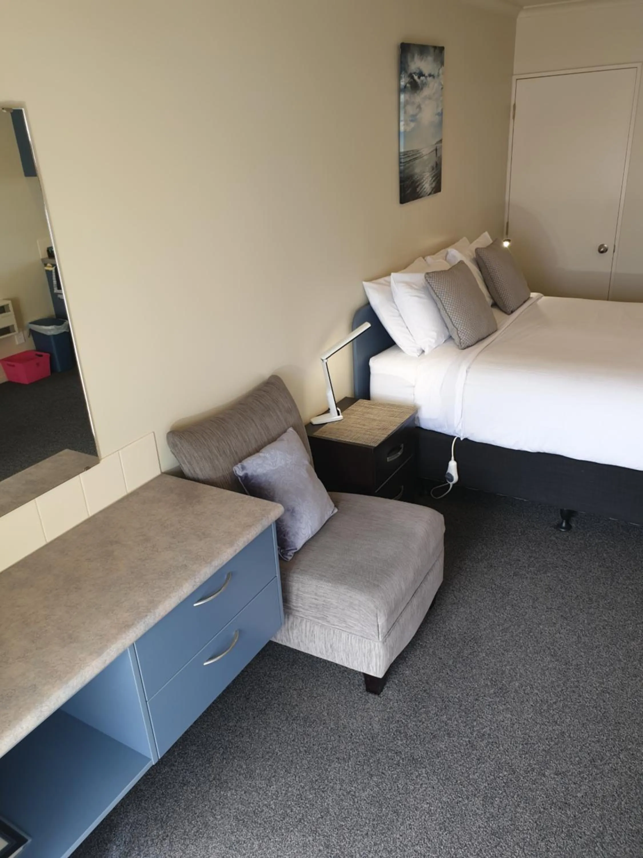 Property building, Bed in Northcote Motor Lodge