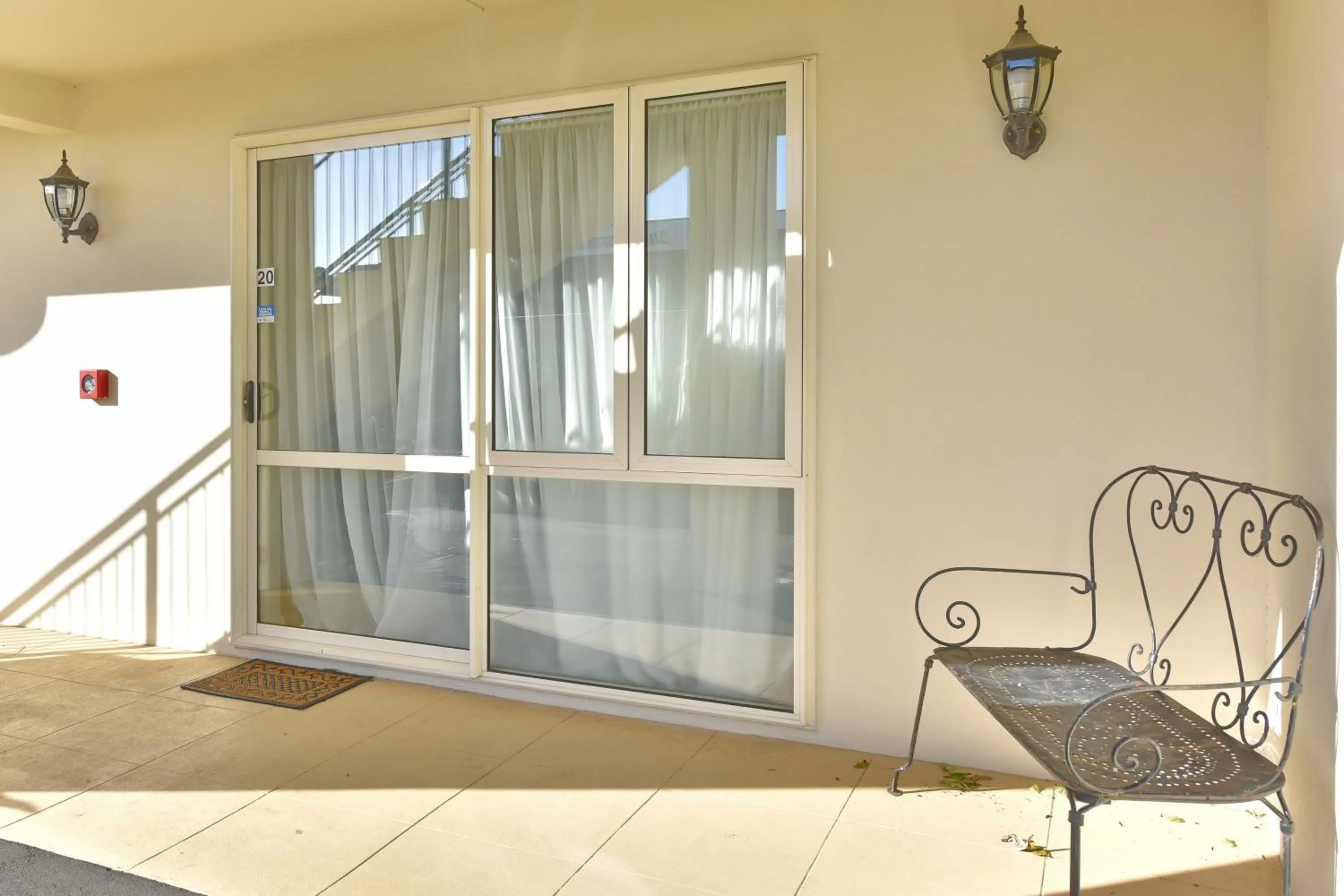 Patio in Northcote Motor Lodge