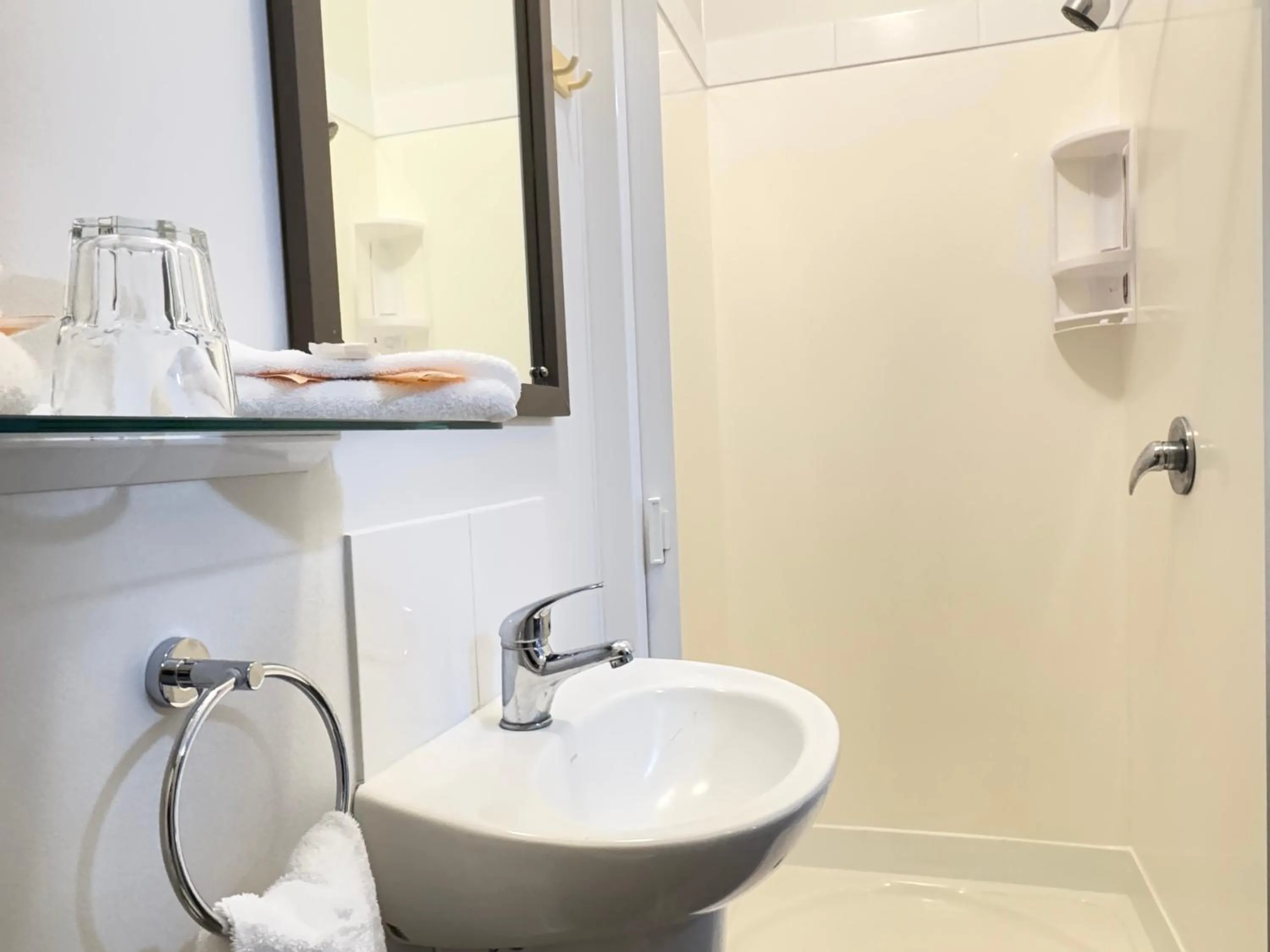 Shower in No 1 Motels