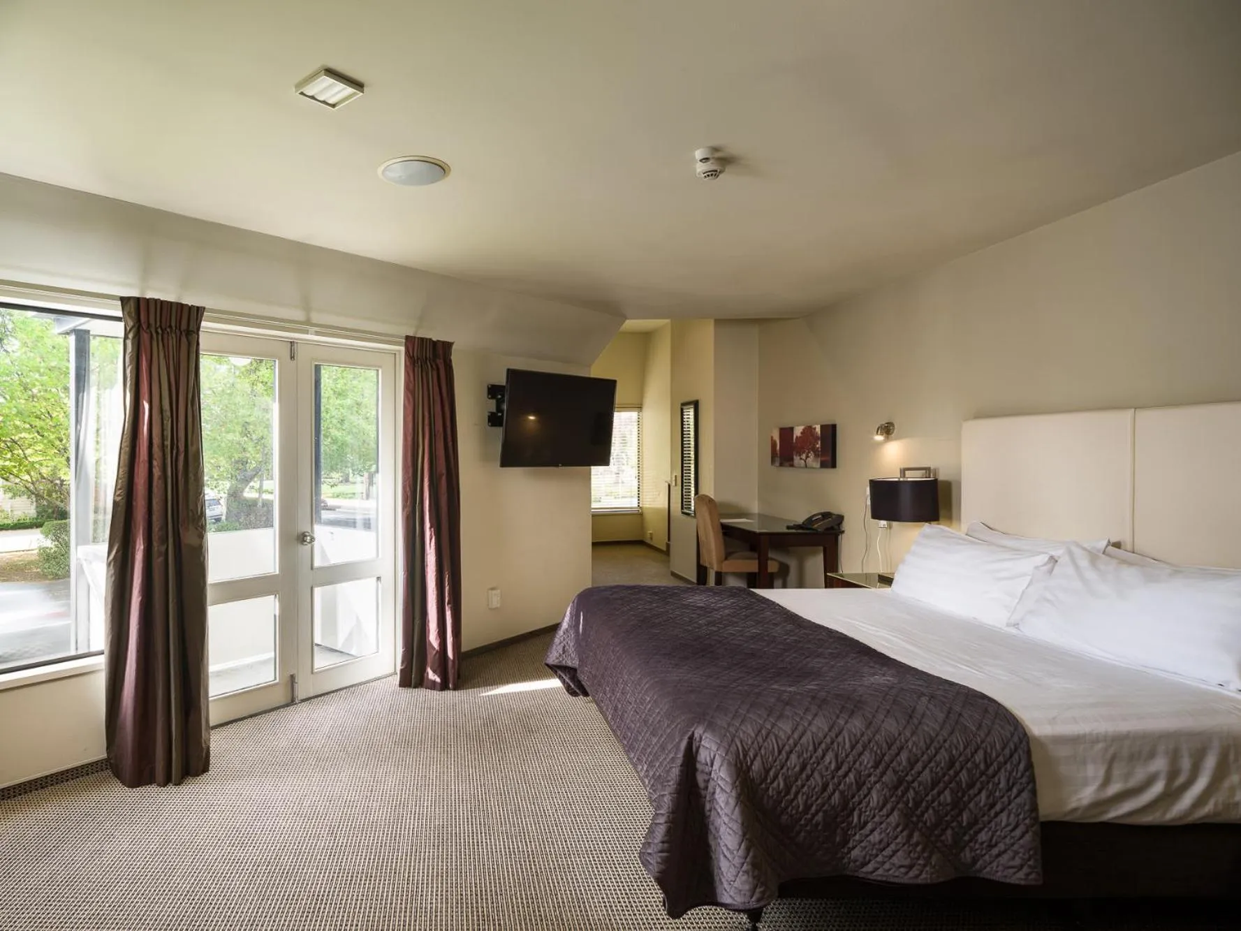 Bedroom, Bed in Carnmore Chateau Marlborough