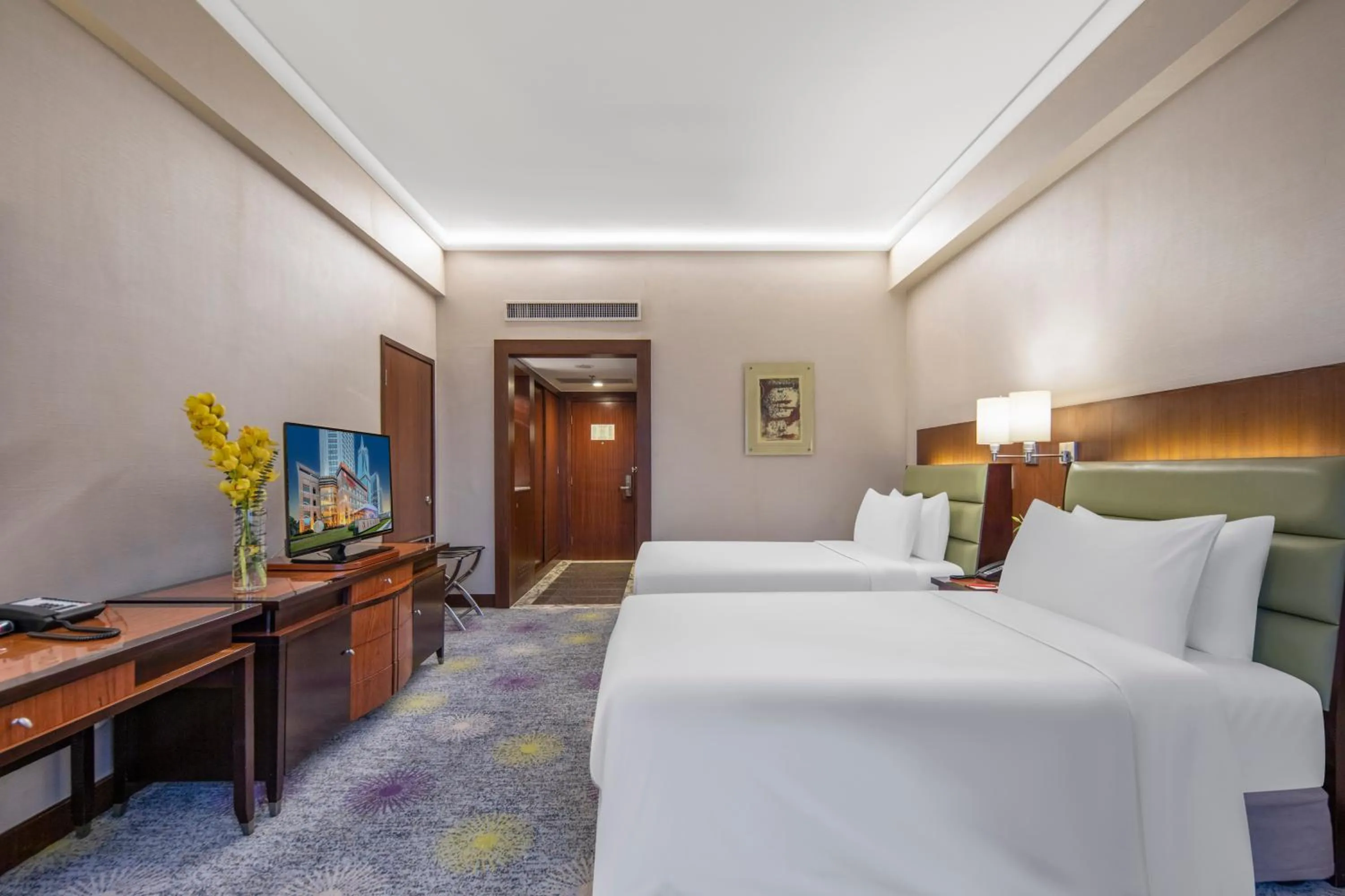 Bed in Ramada Plaza Pudong Shanghai