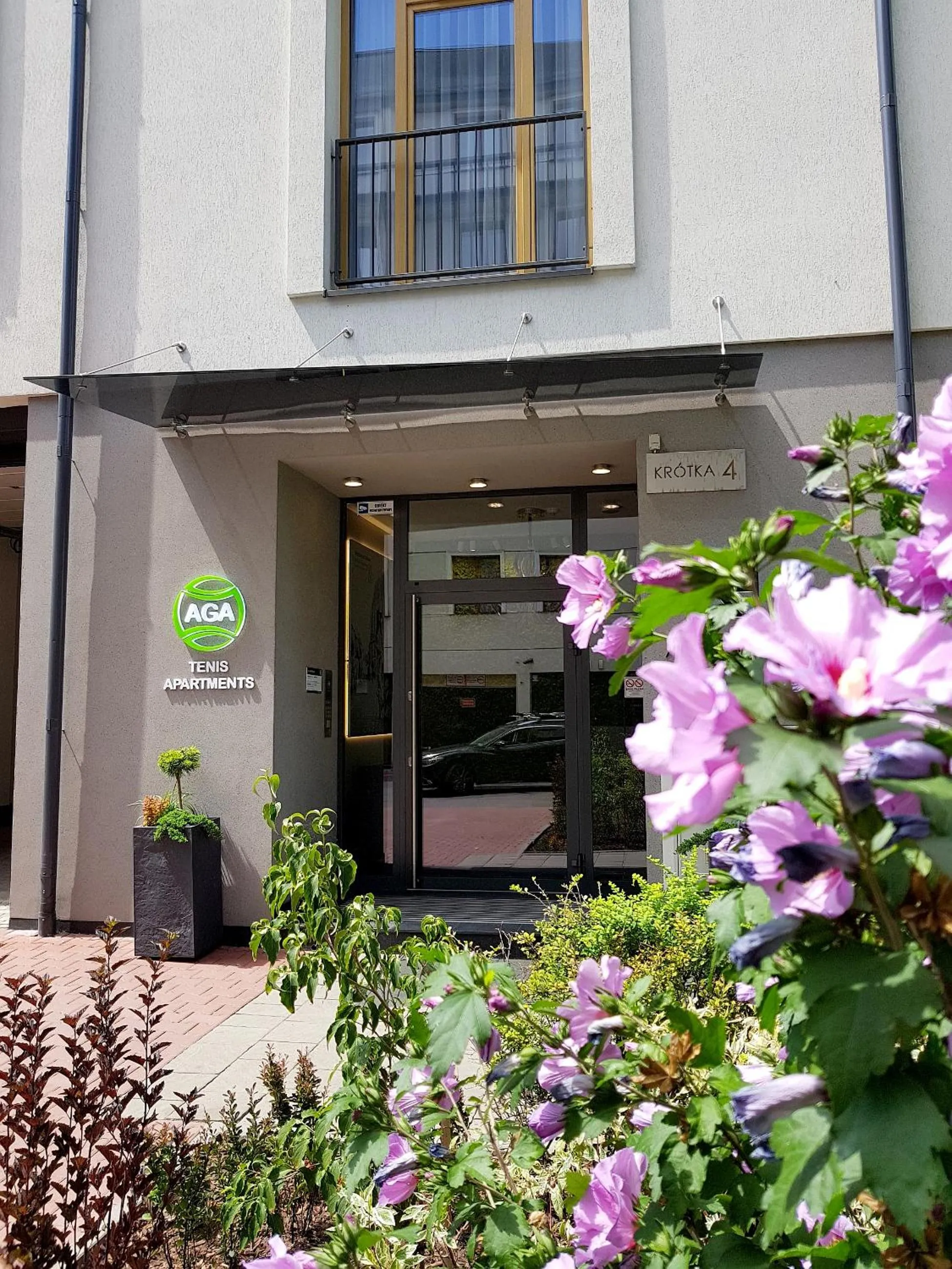 Property building in AGA Tenis Apartments by Radwańska