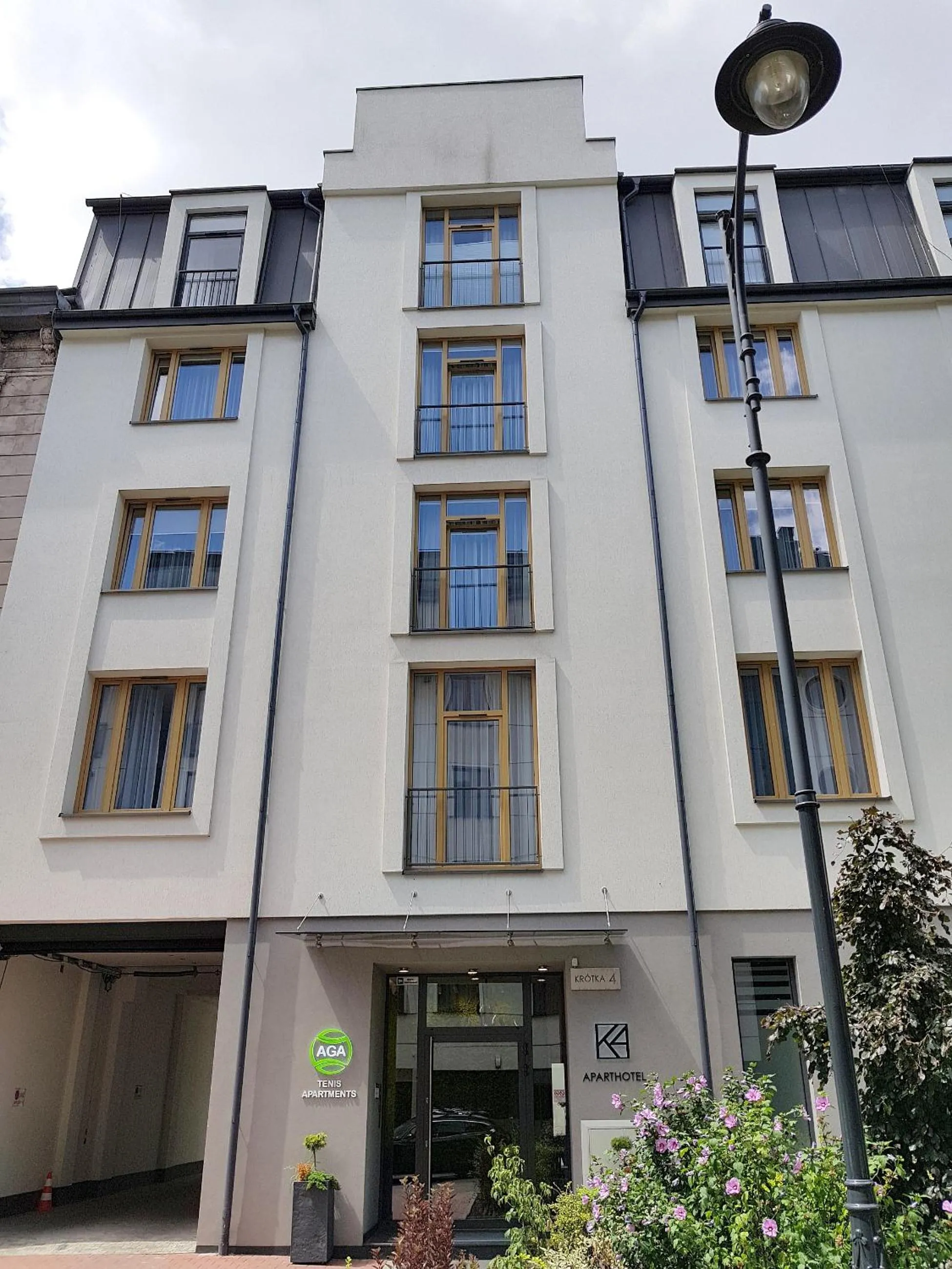 Property building in AGA Tenis Apartments by Radwańska