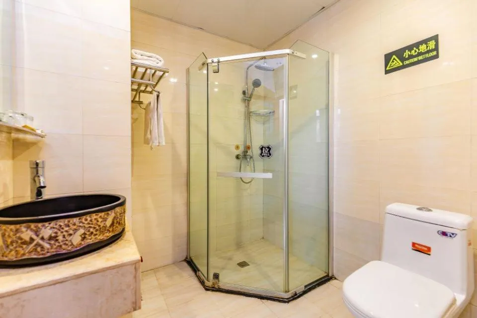 Bathroom in Holly's Hostel