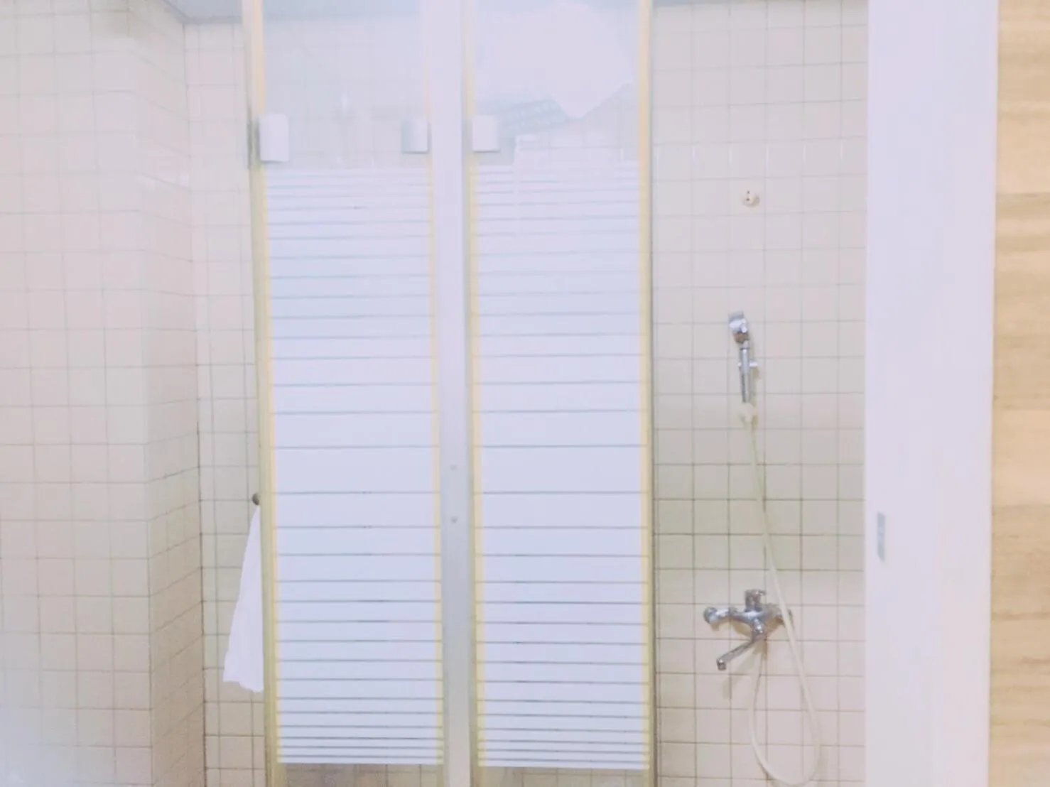 Shower, Bathroom in Guesthouse Camcam Okinawa