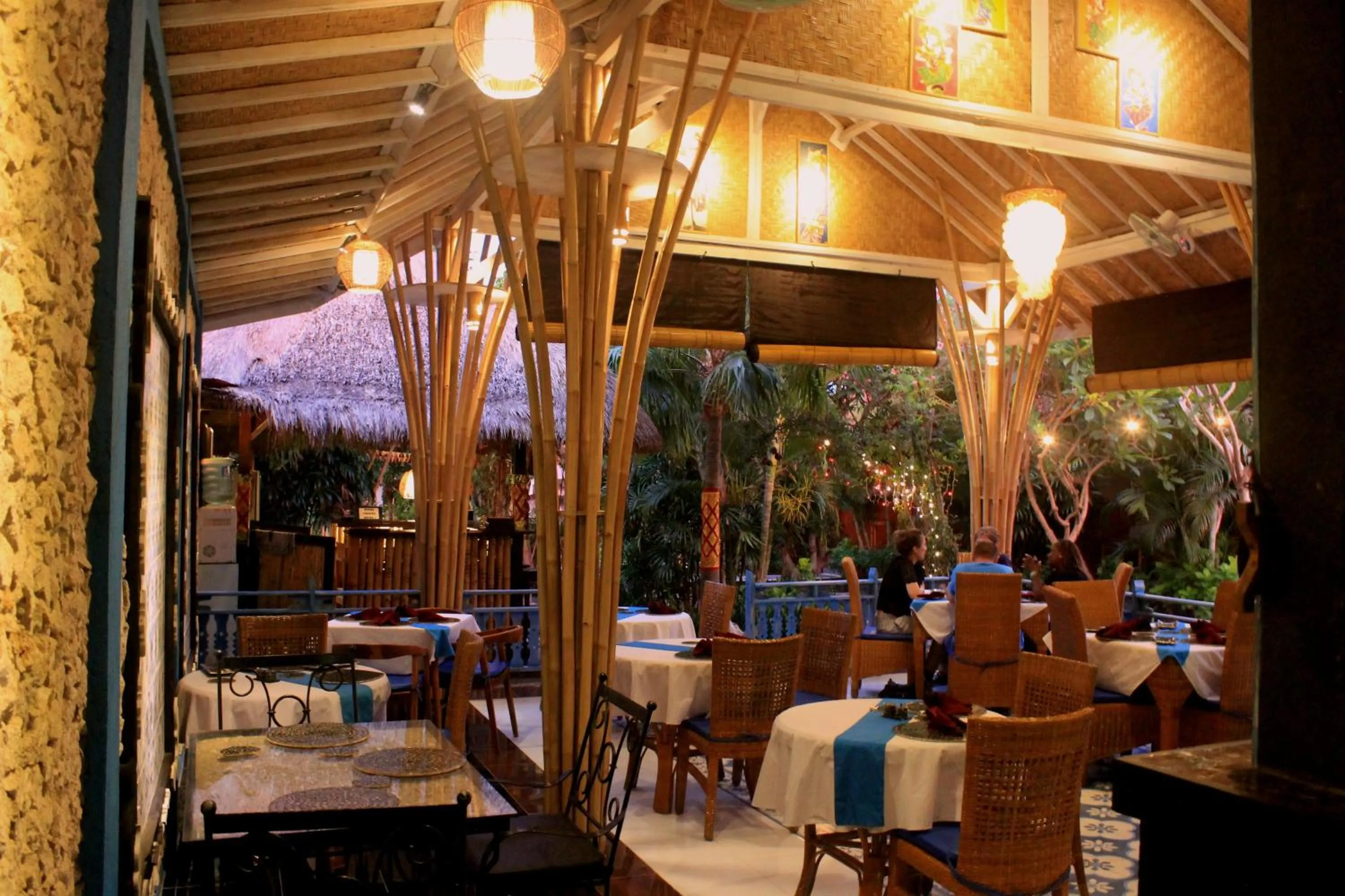 Restaurant/places to eat in Mans Cottages & Spa