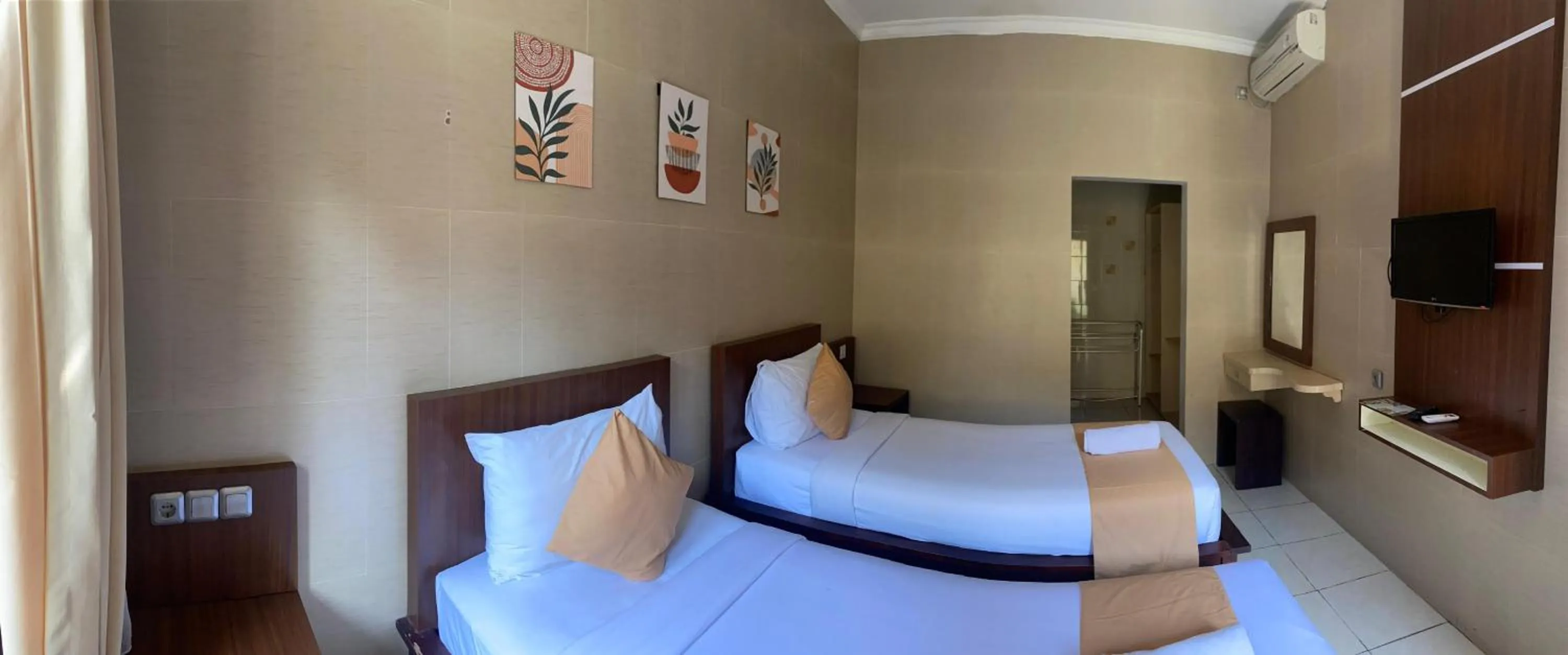 Bedroom, Bed in Surya Inn