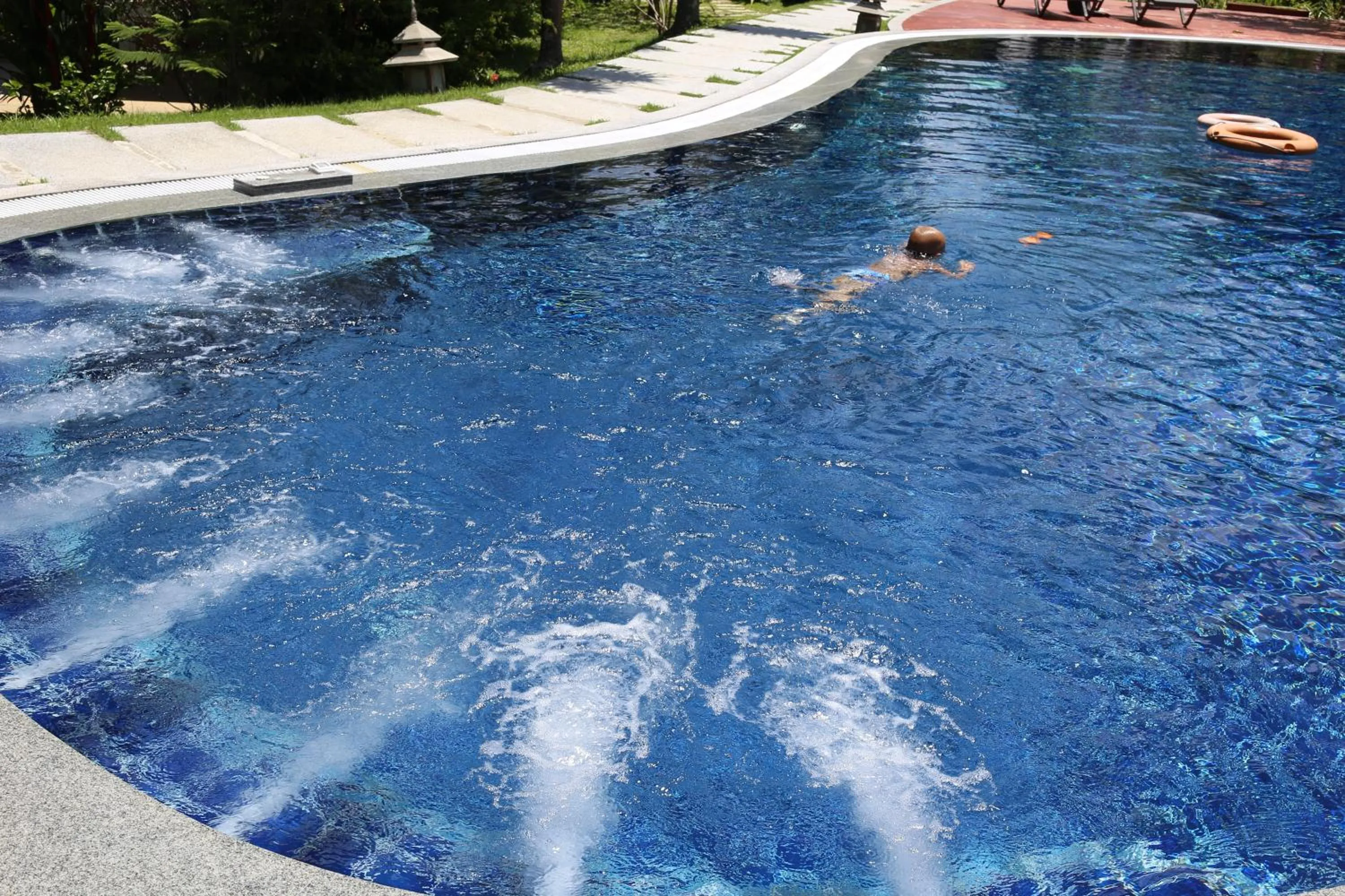 Swimming pool in Laguna Villas Boutique Hotel