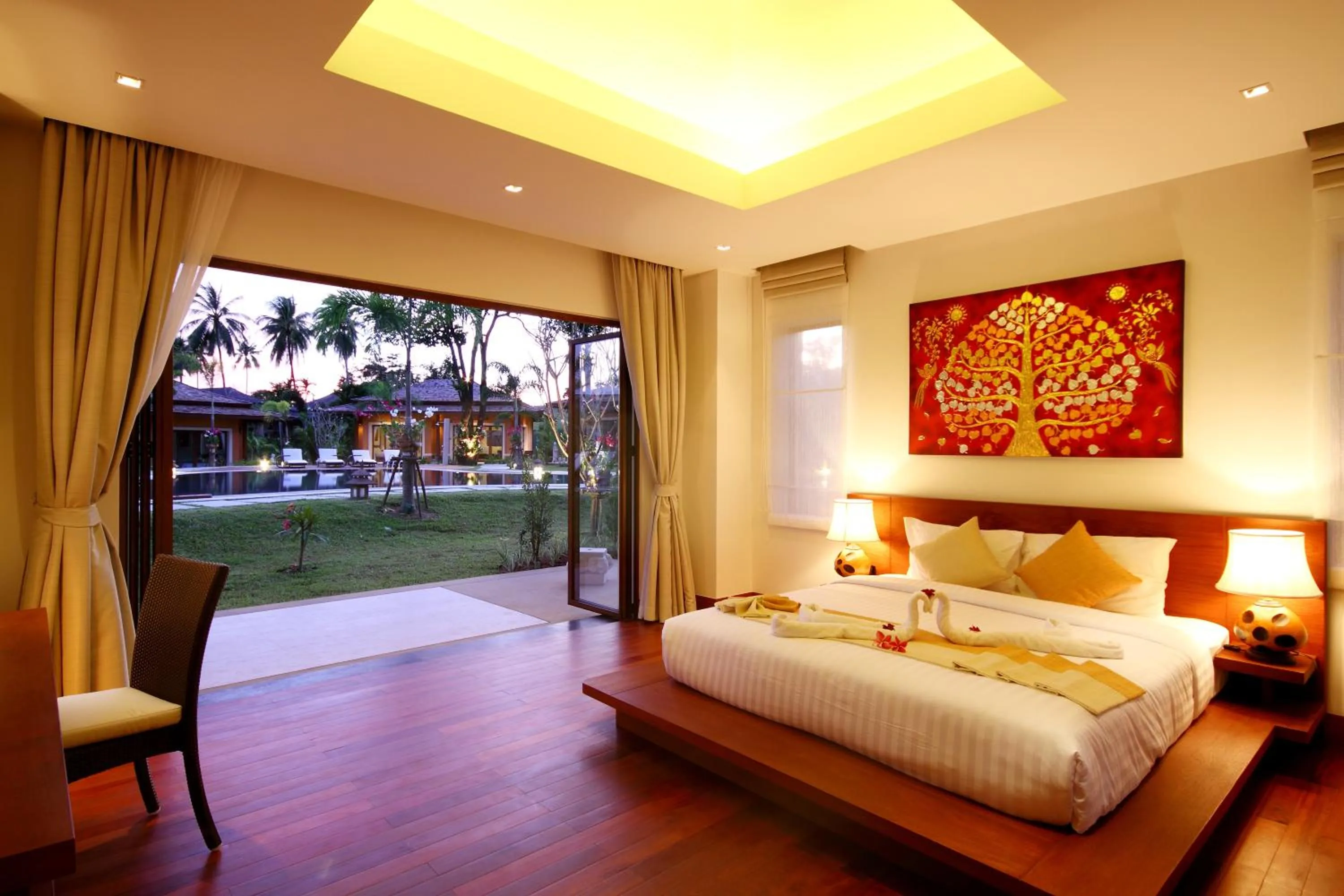 Bed in Laguna Villas Boutique Hotel