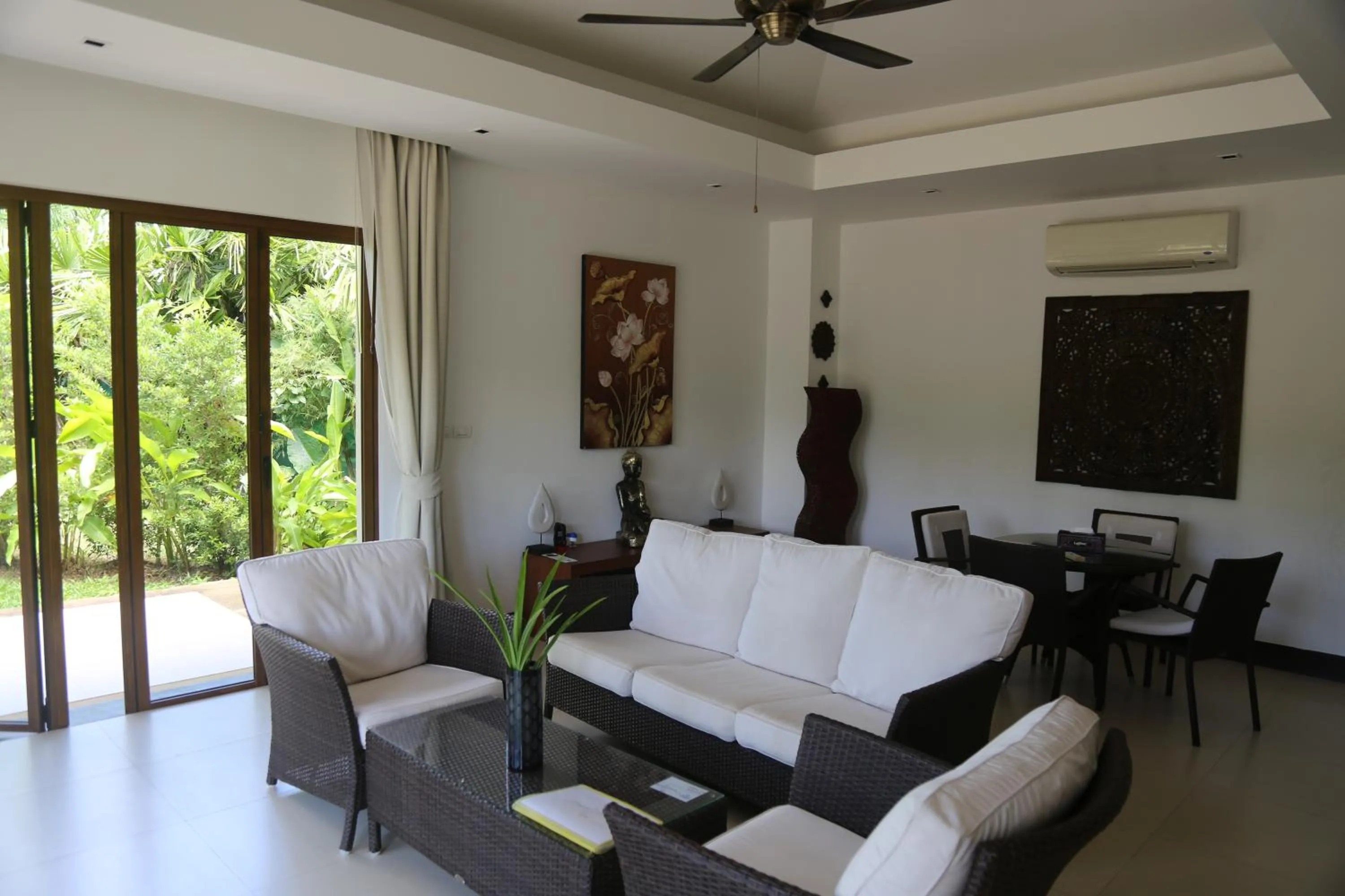 Living room in Laguna Villas Boutique Hotel