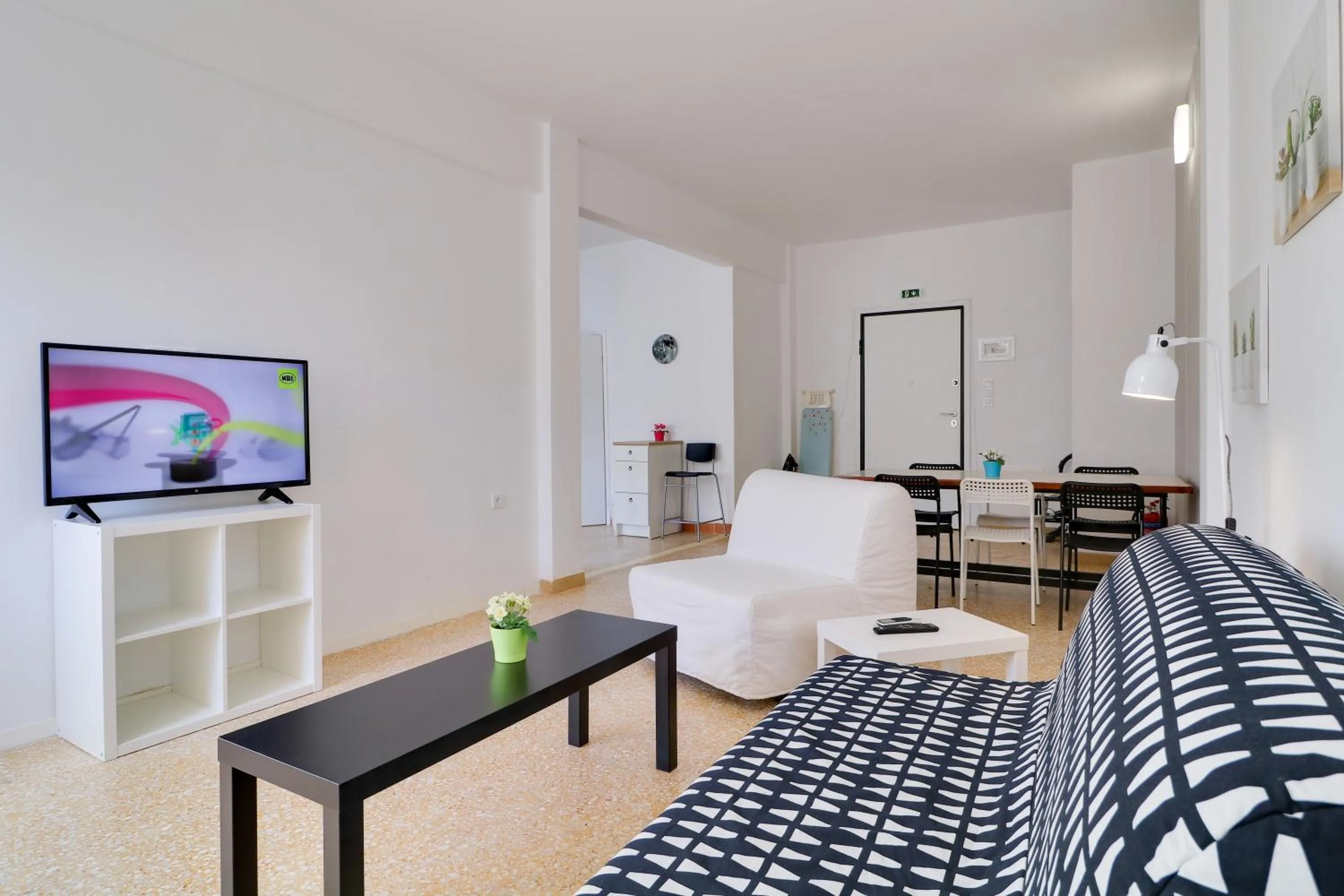 Living room in athens.apartotel.1