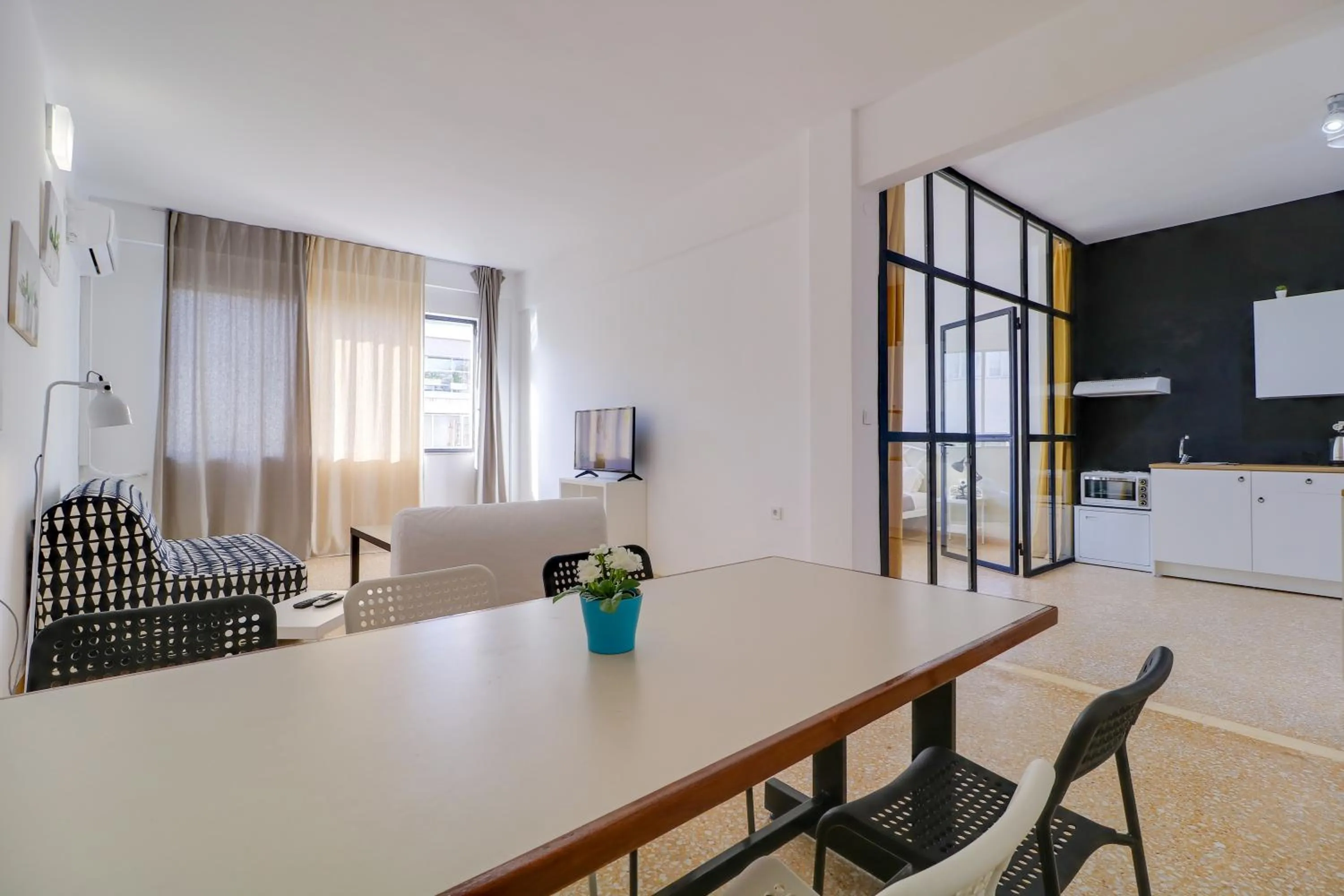 Kitchen or kitchenette in athens.apartotel.1