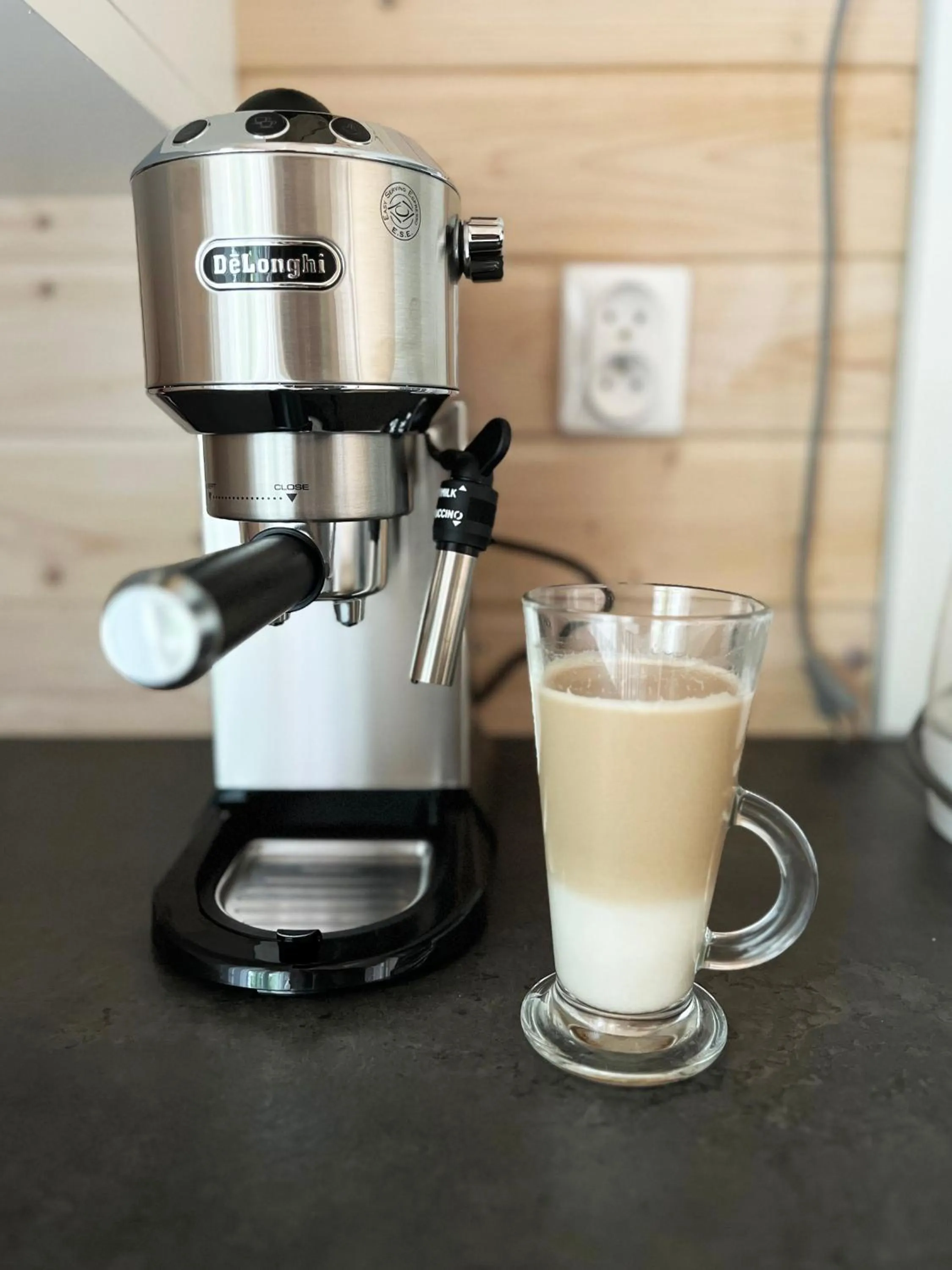 Coffee/tea facilities in Domki Laba