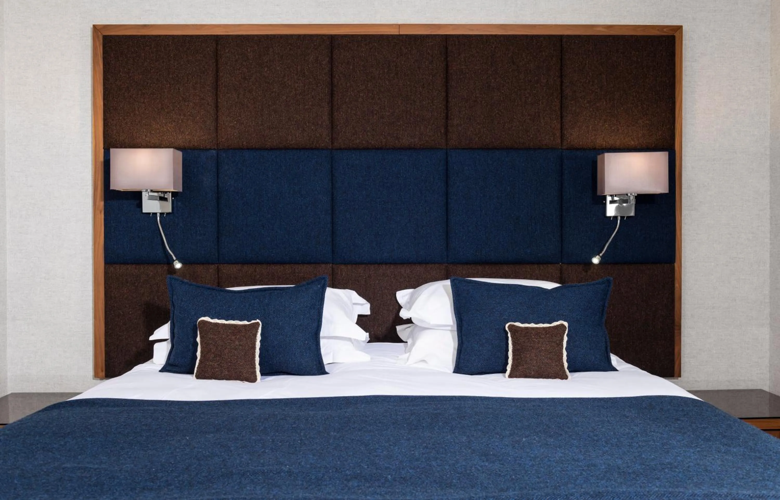 Bed in Toravaig House Hotel