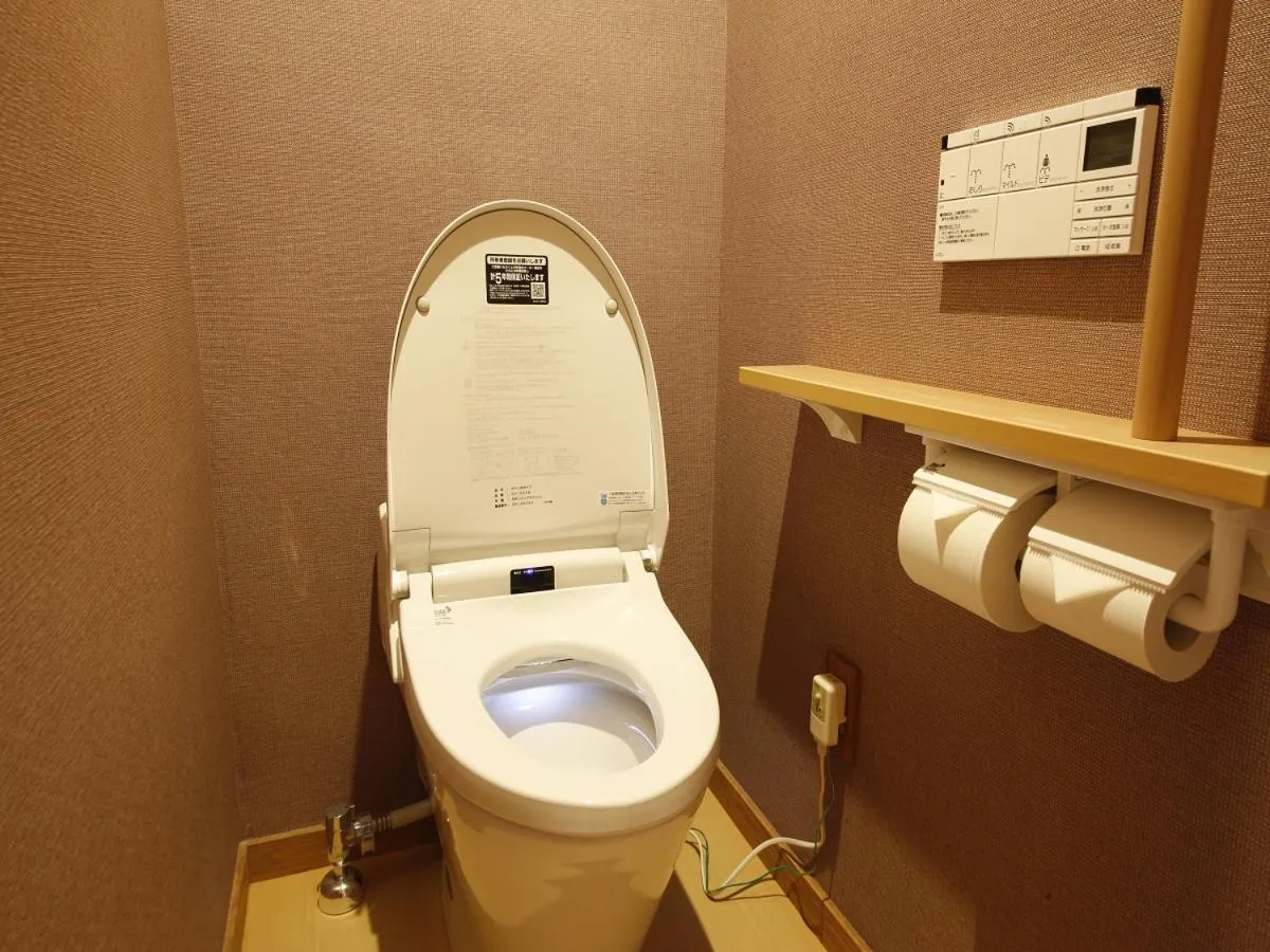 Toilet in Kakimotoya
