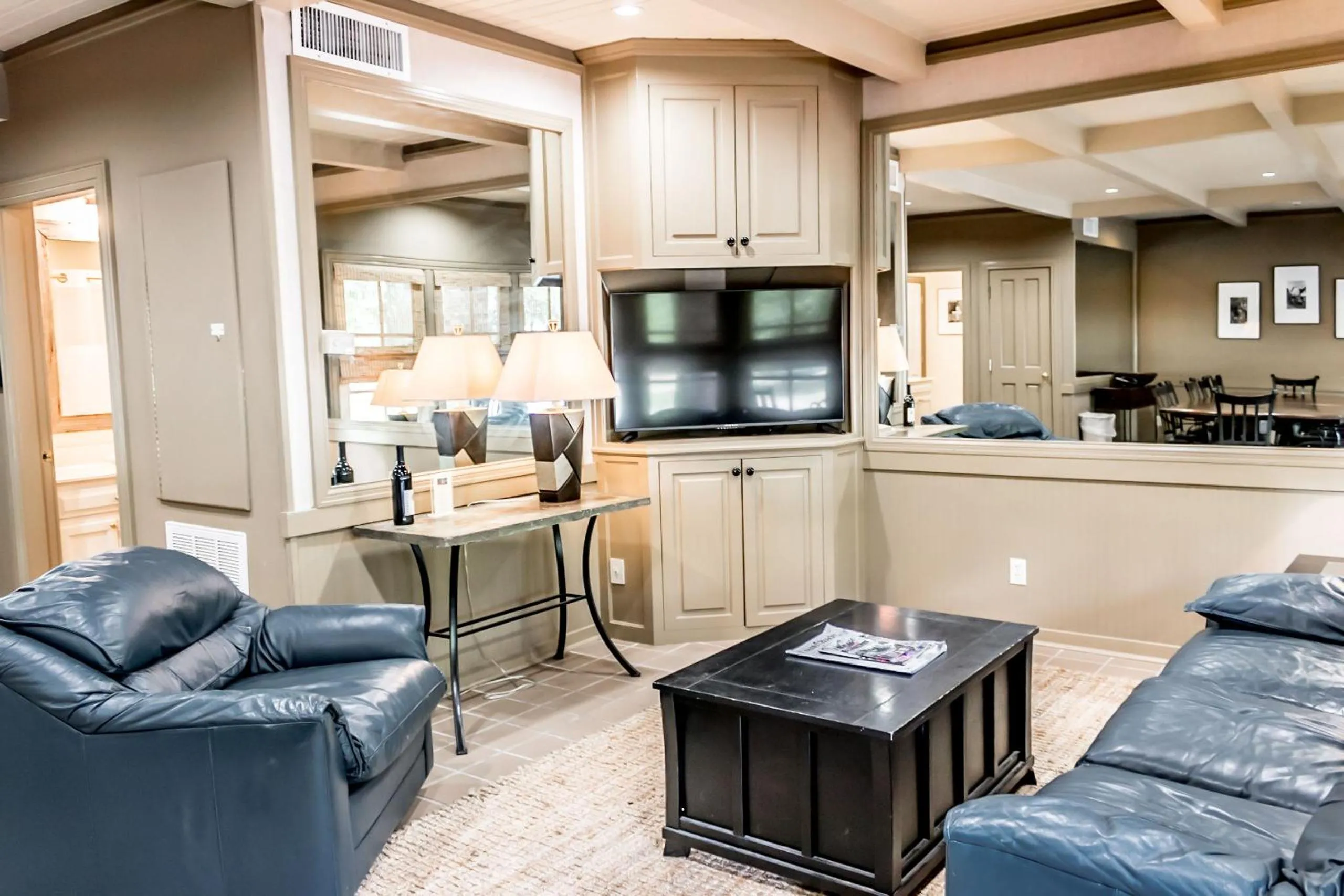 Living room in The Lodge at The Bluffs