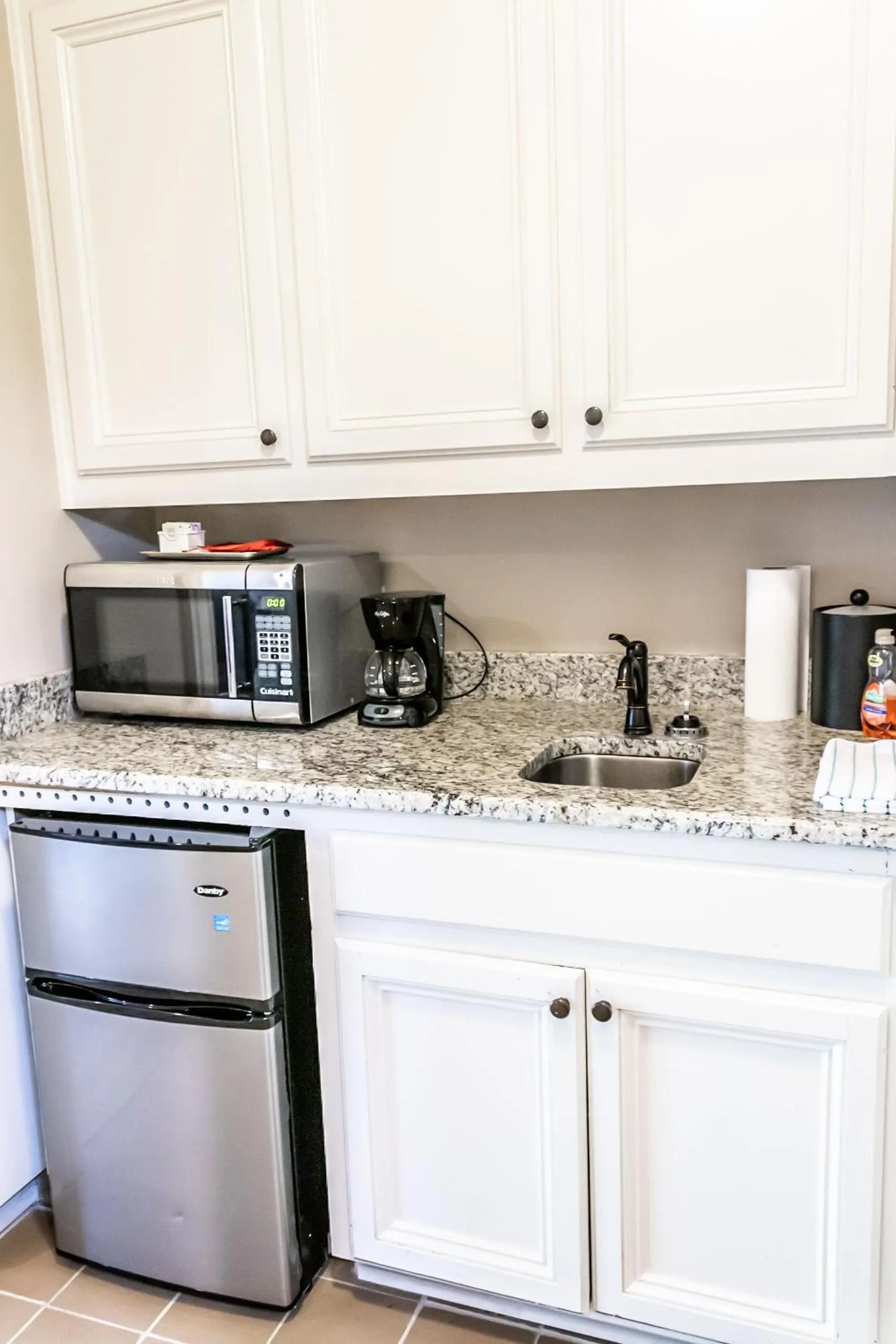 Kitchen or kitchenette in The Lodge at The Bluffs