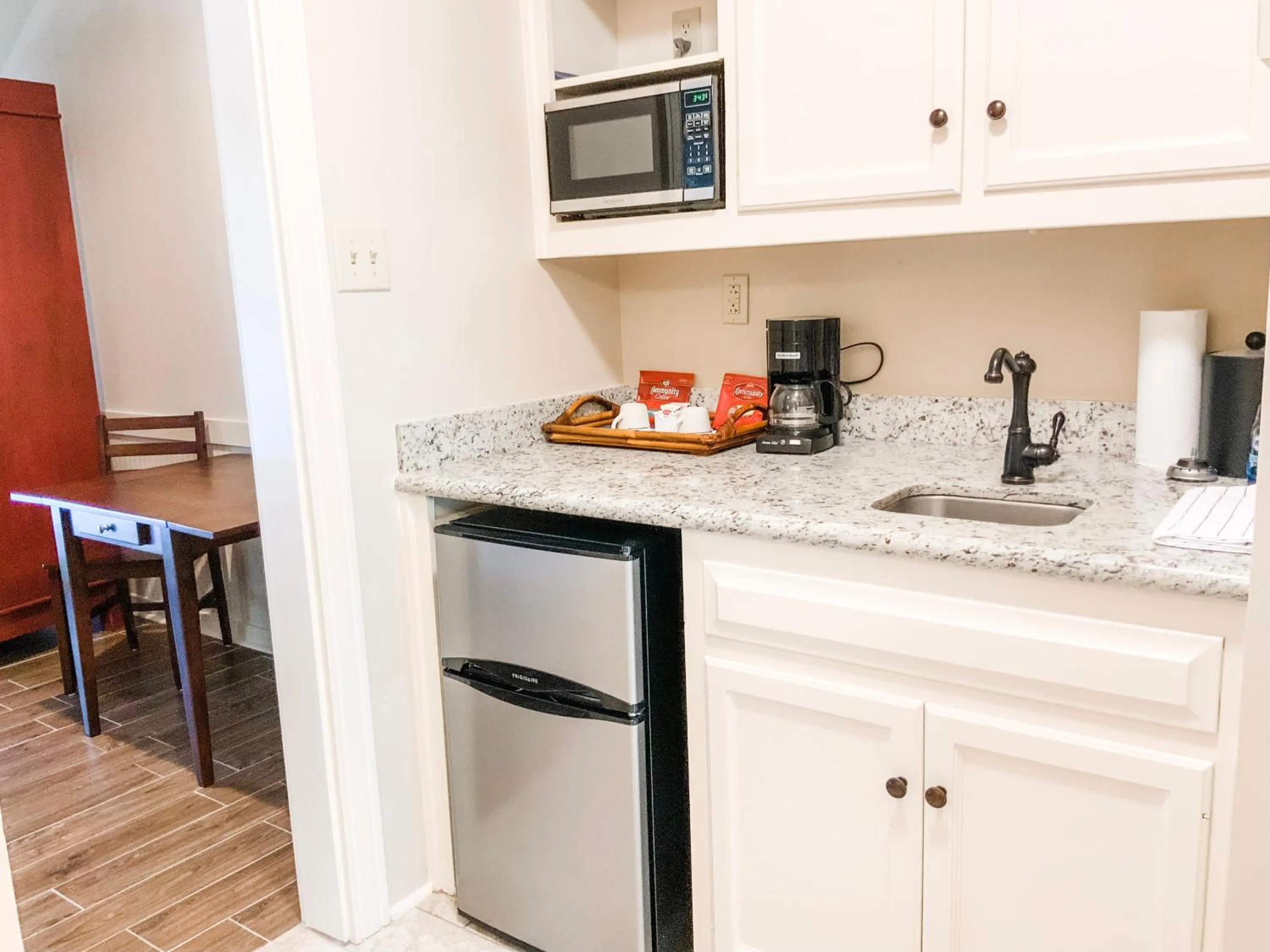 Kitchen or kitchenette in The Lodge at The Bluffs