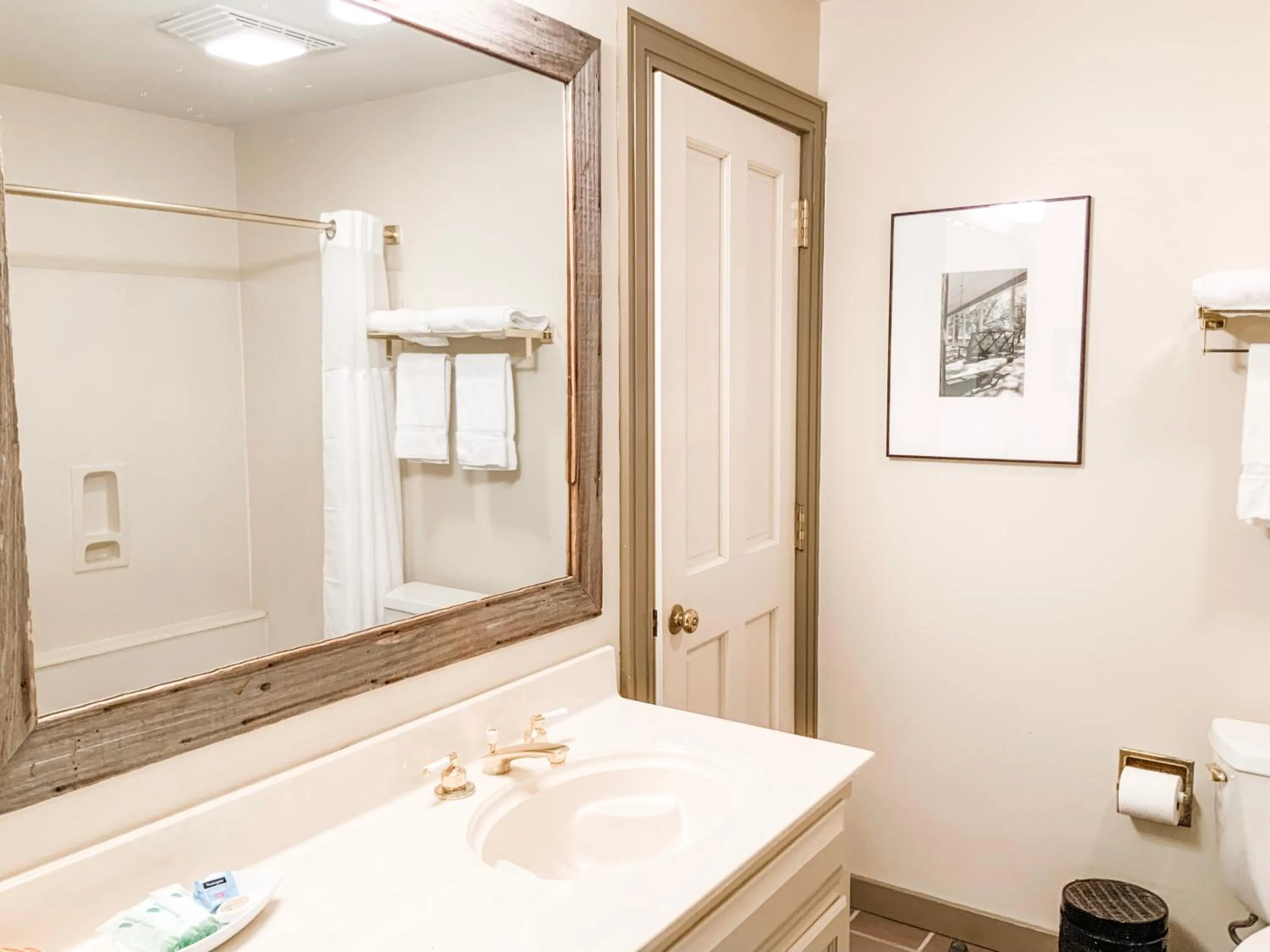 Bathroom in The Lodge at The Bluffs