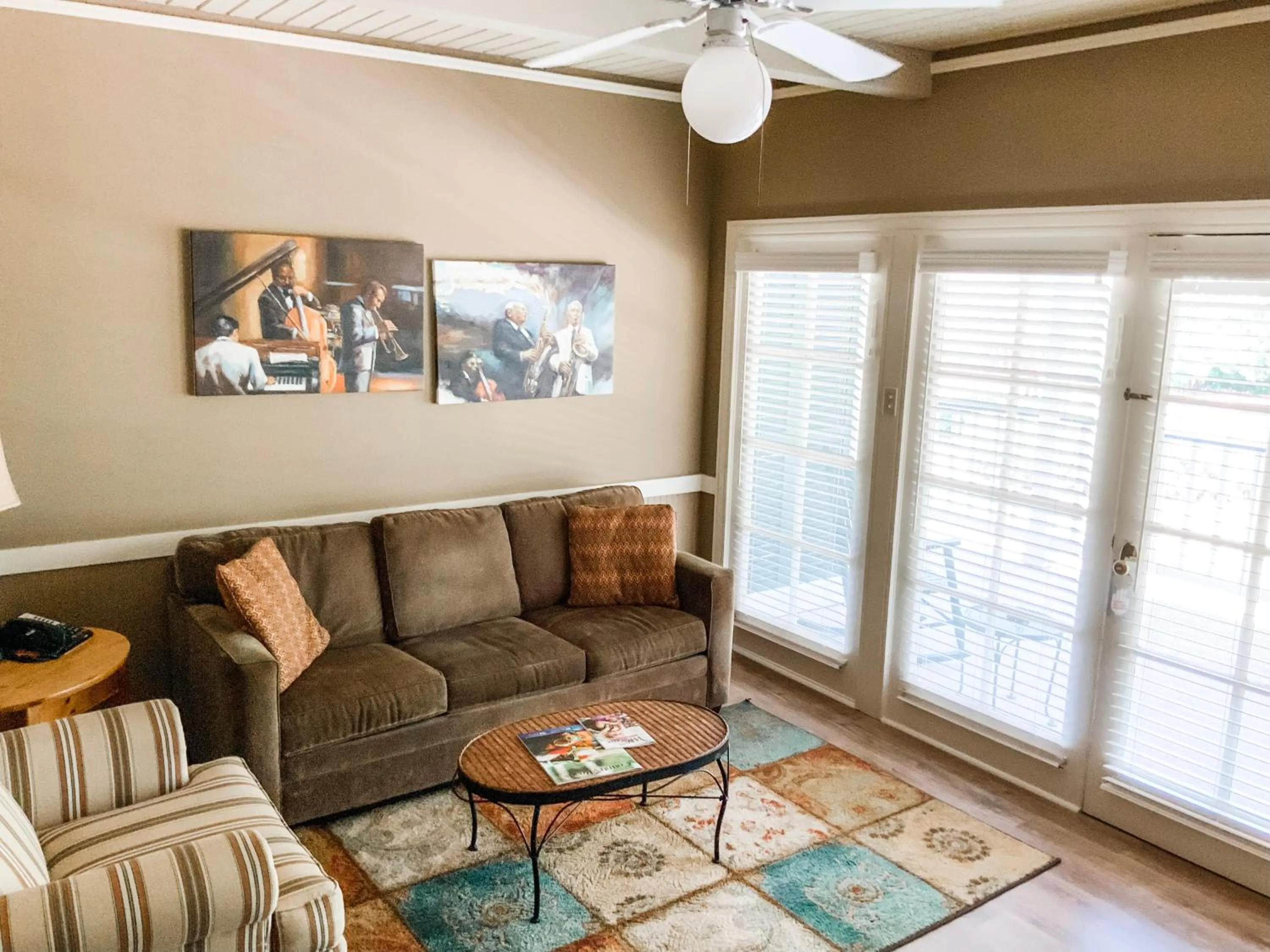 Living room in The Lodge at The Bluffs