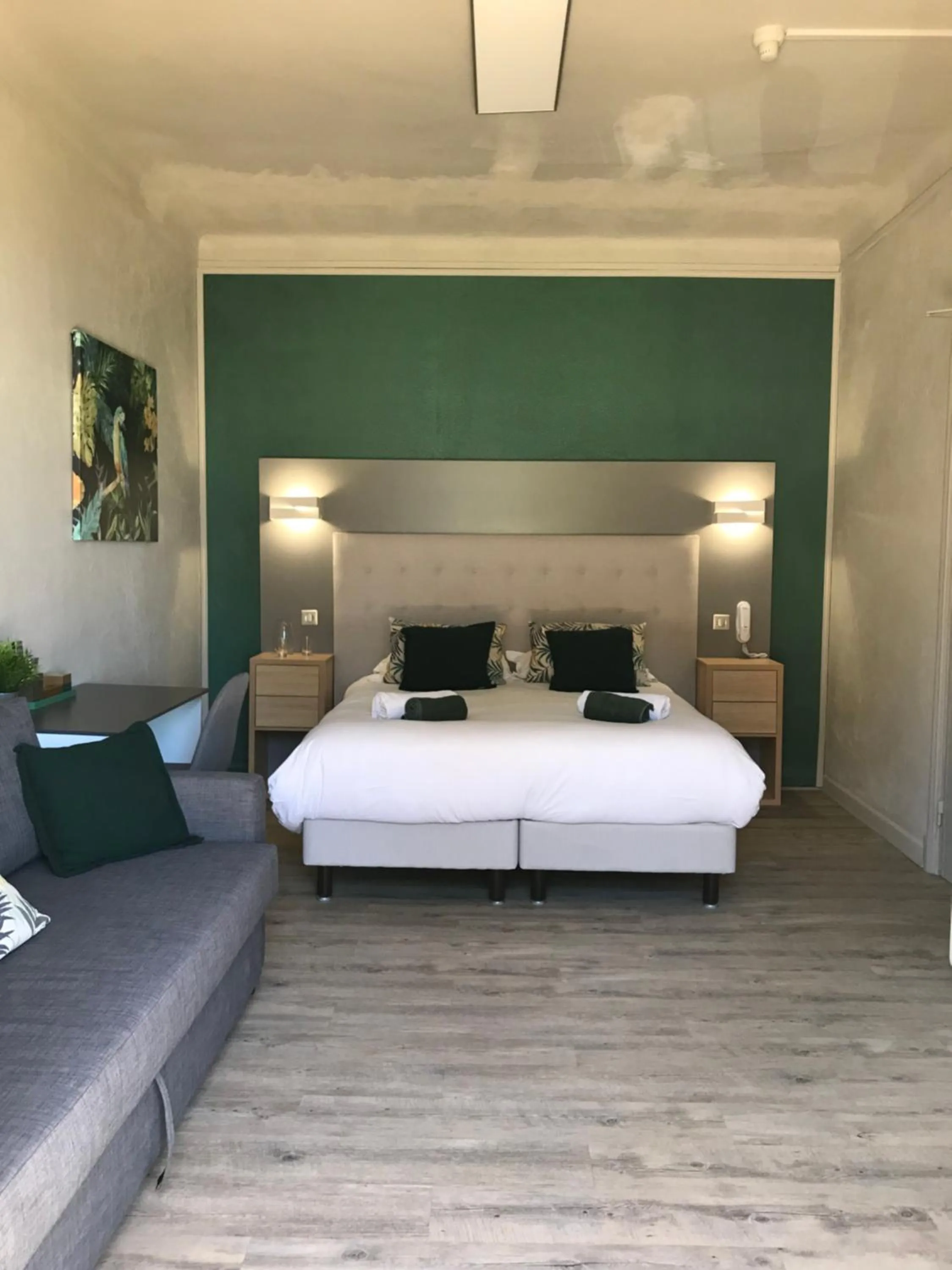 Bedroom, Bed in Hotel La Calanque