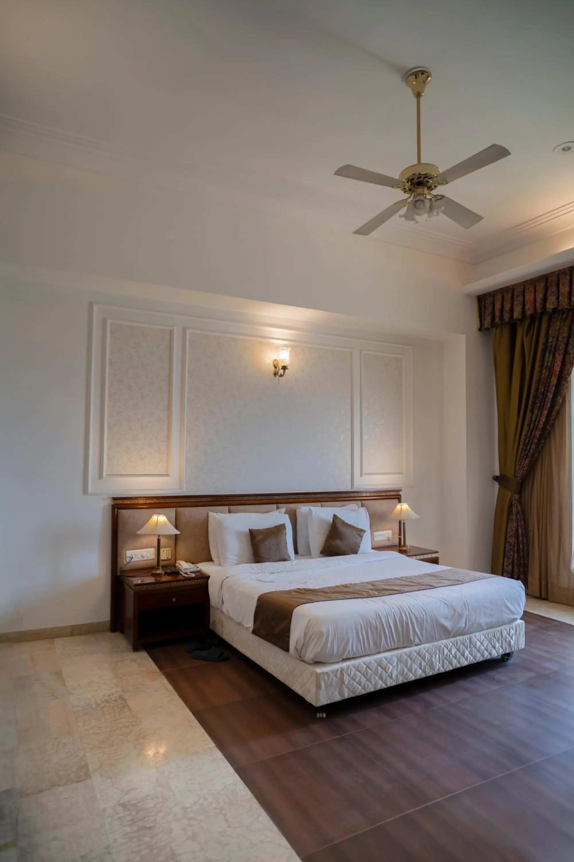 Bed in Hotel Merwara Estate- A Luxury Heritage Resort