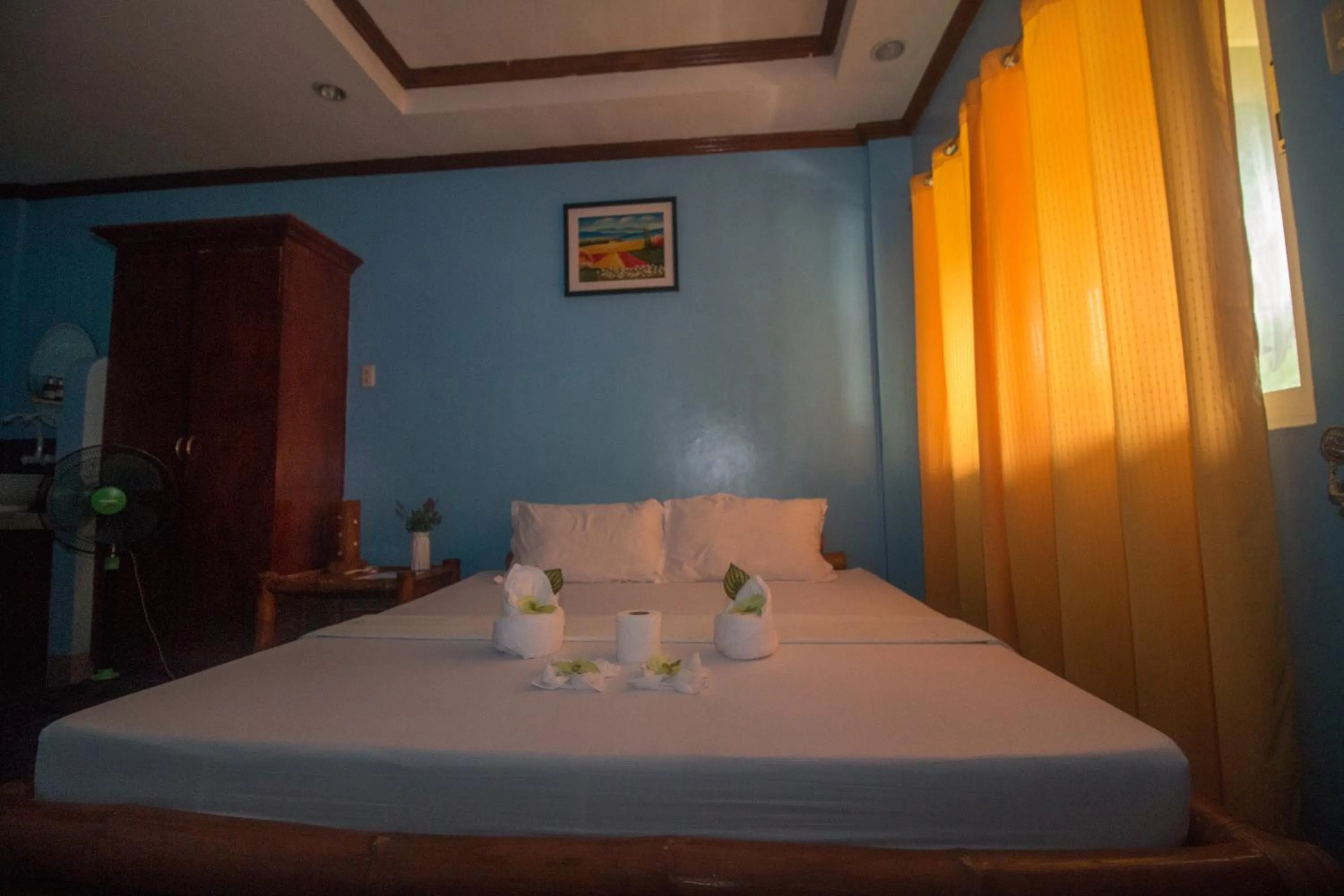 Photo of the whole room, Bed in Moonlight Resort