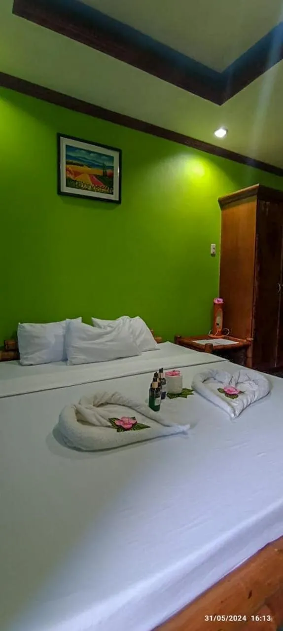 Photo of the whole room, Bed in Moonlight Resort
