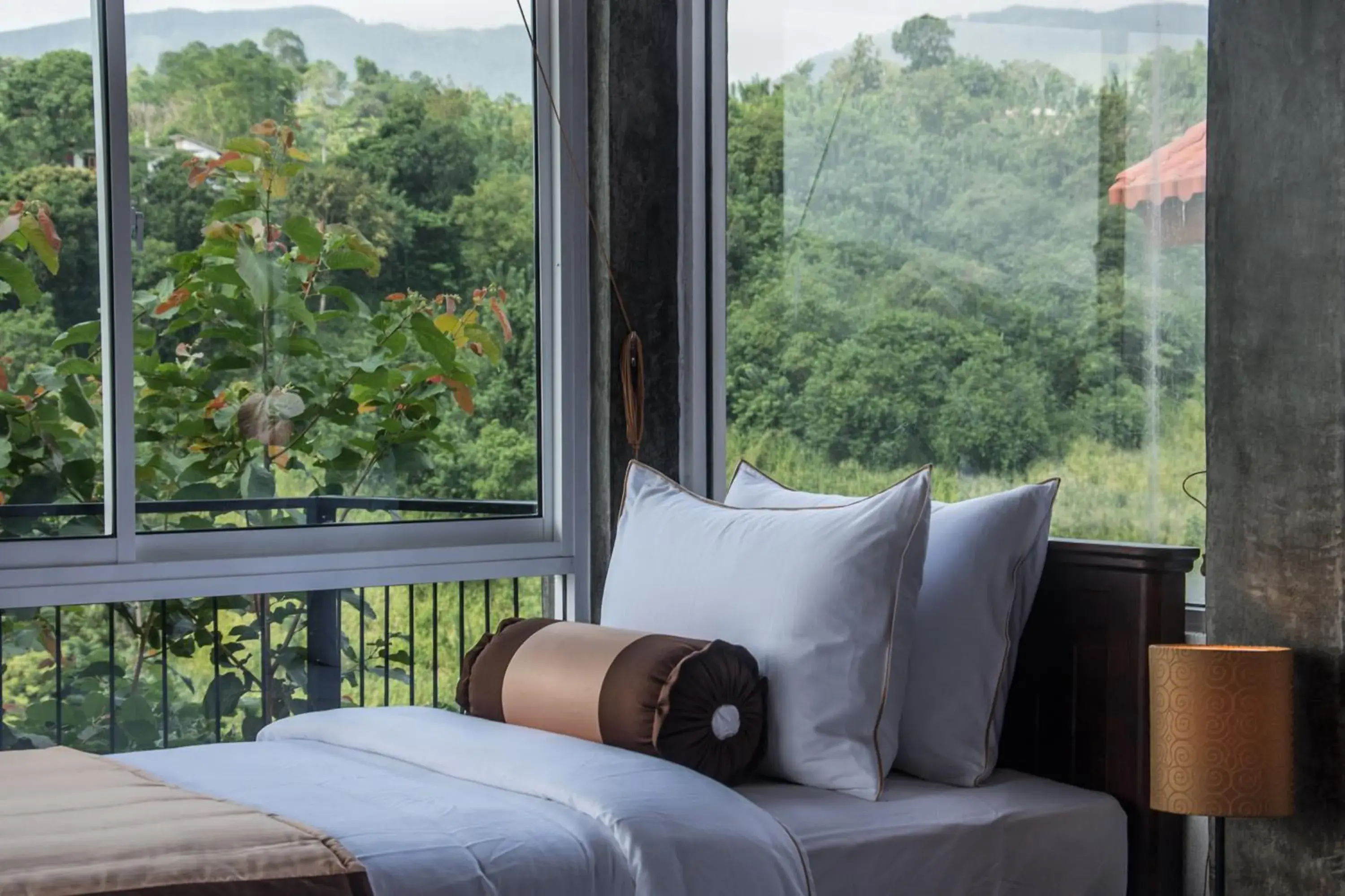 Suite with Lake View - single occupancy in Kandy Victoria Eco Resort Suite with Lake View - single occupancy in Kandy Victoria Eco Resort